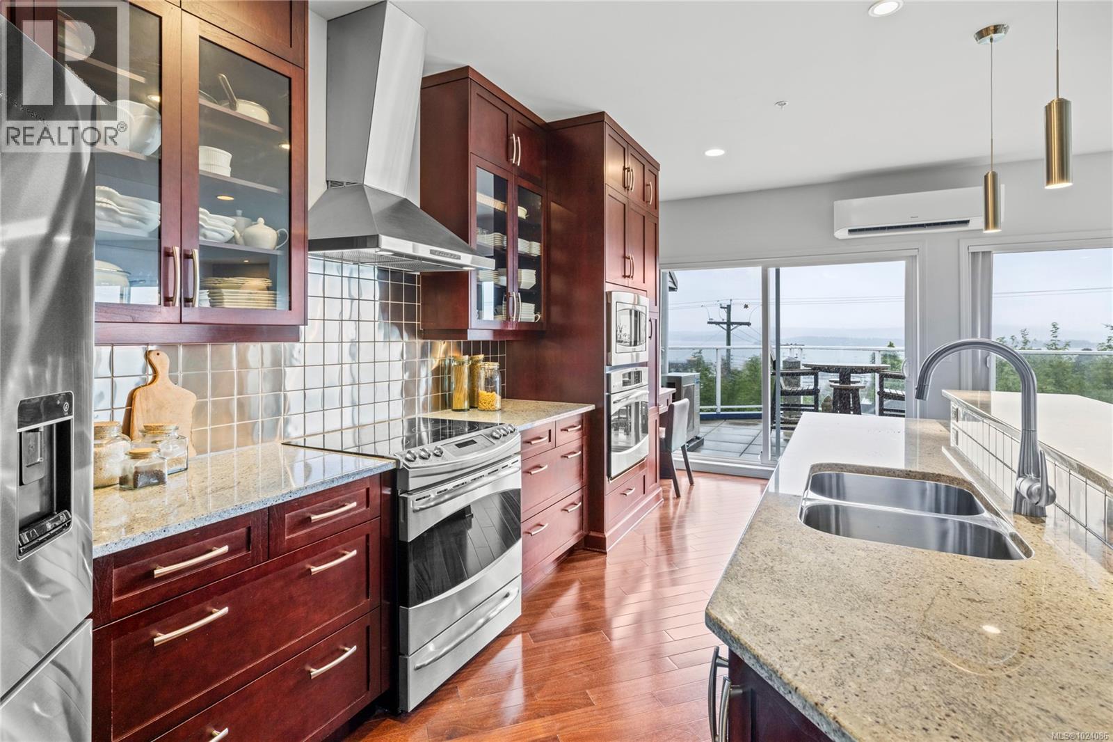 401 650 Prideaux St, Nanaimo