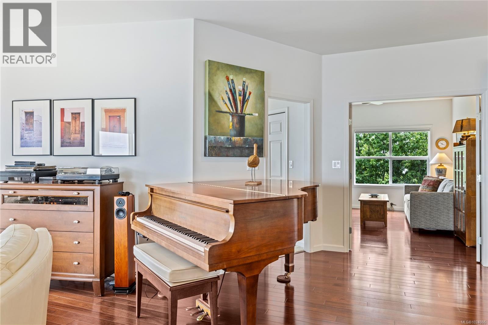 401 650 Prideaux St, Nanaimo