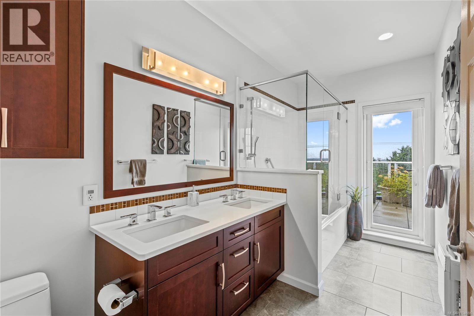 401 650 Prideaux St, Nanaimo