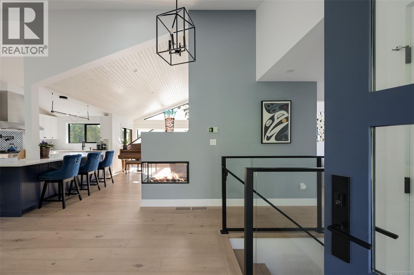  8 Woodville Place, View Royal