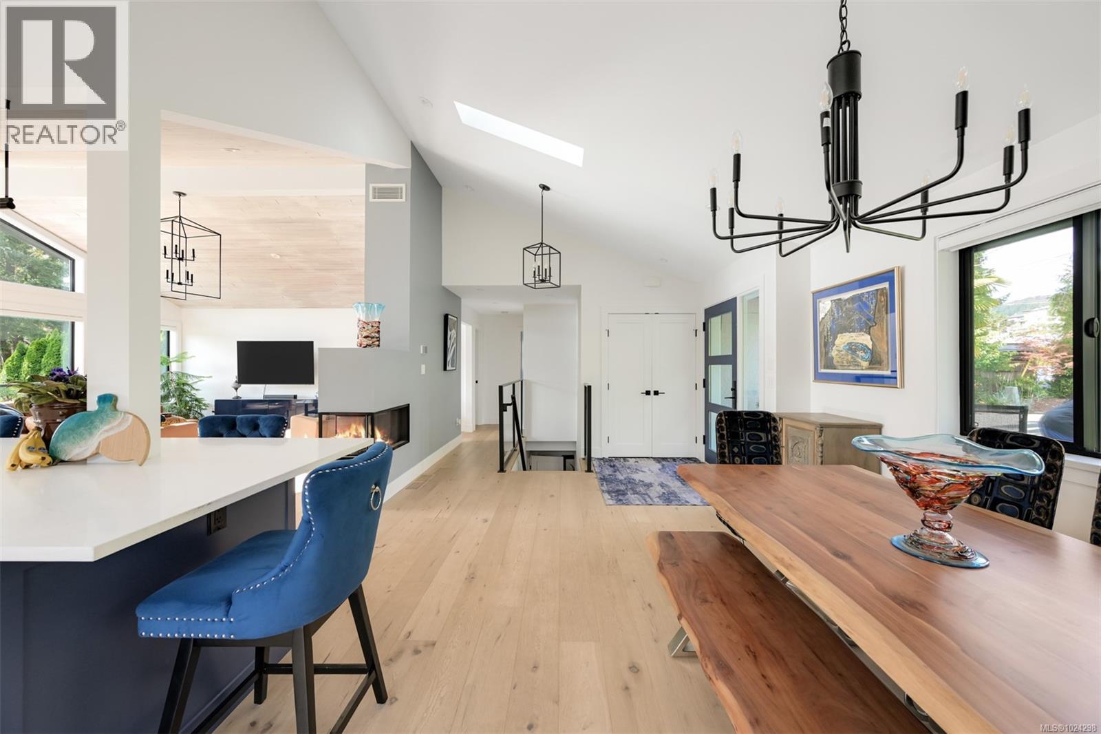  8 Woodville Place, View Royal