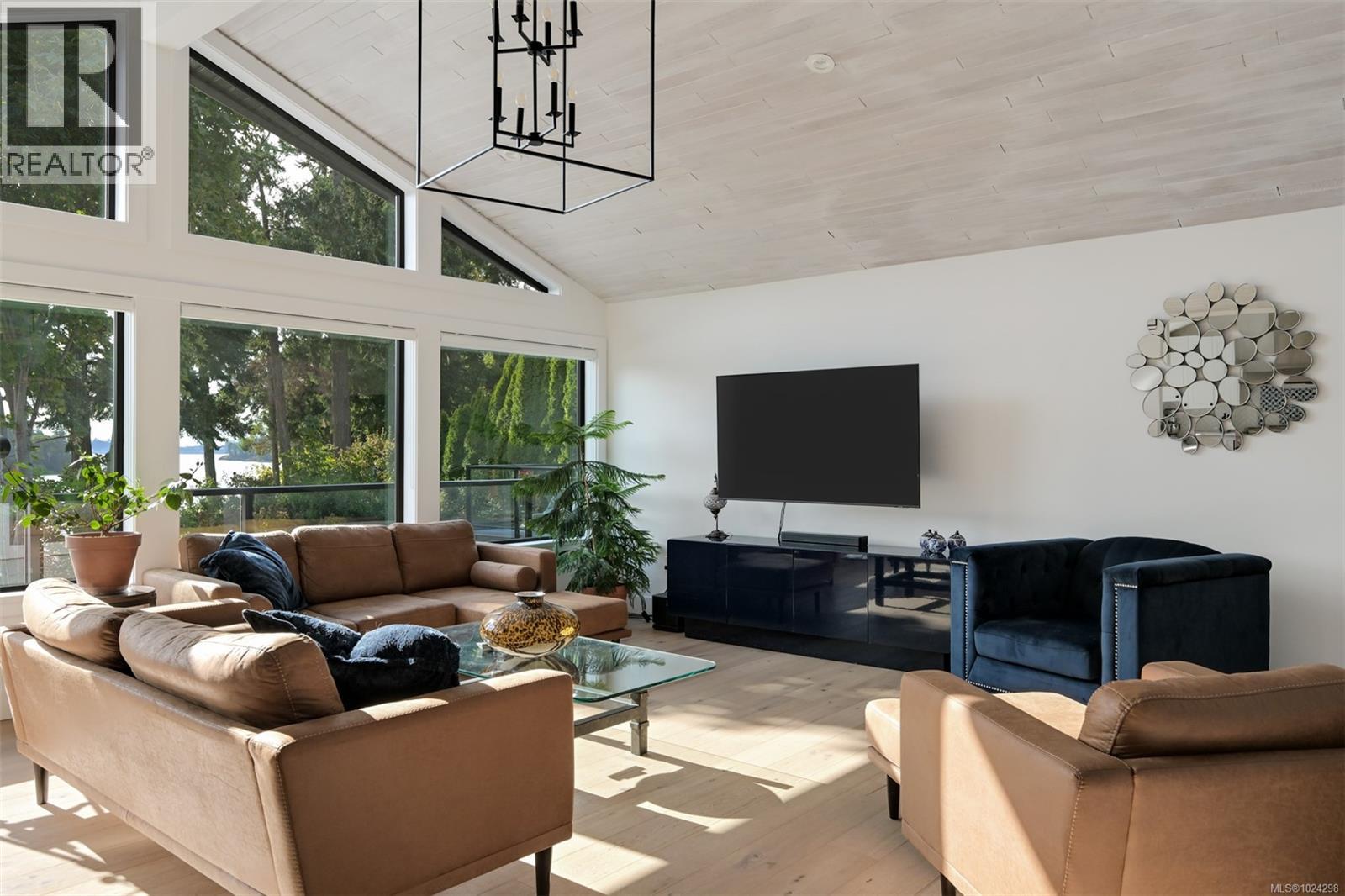  8 Woodville Place, View Royal