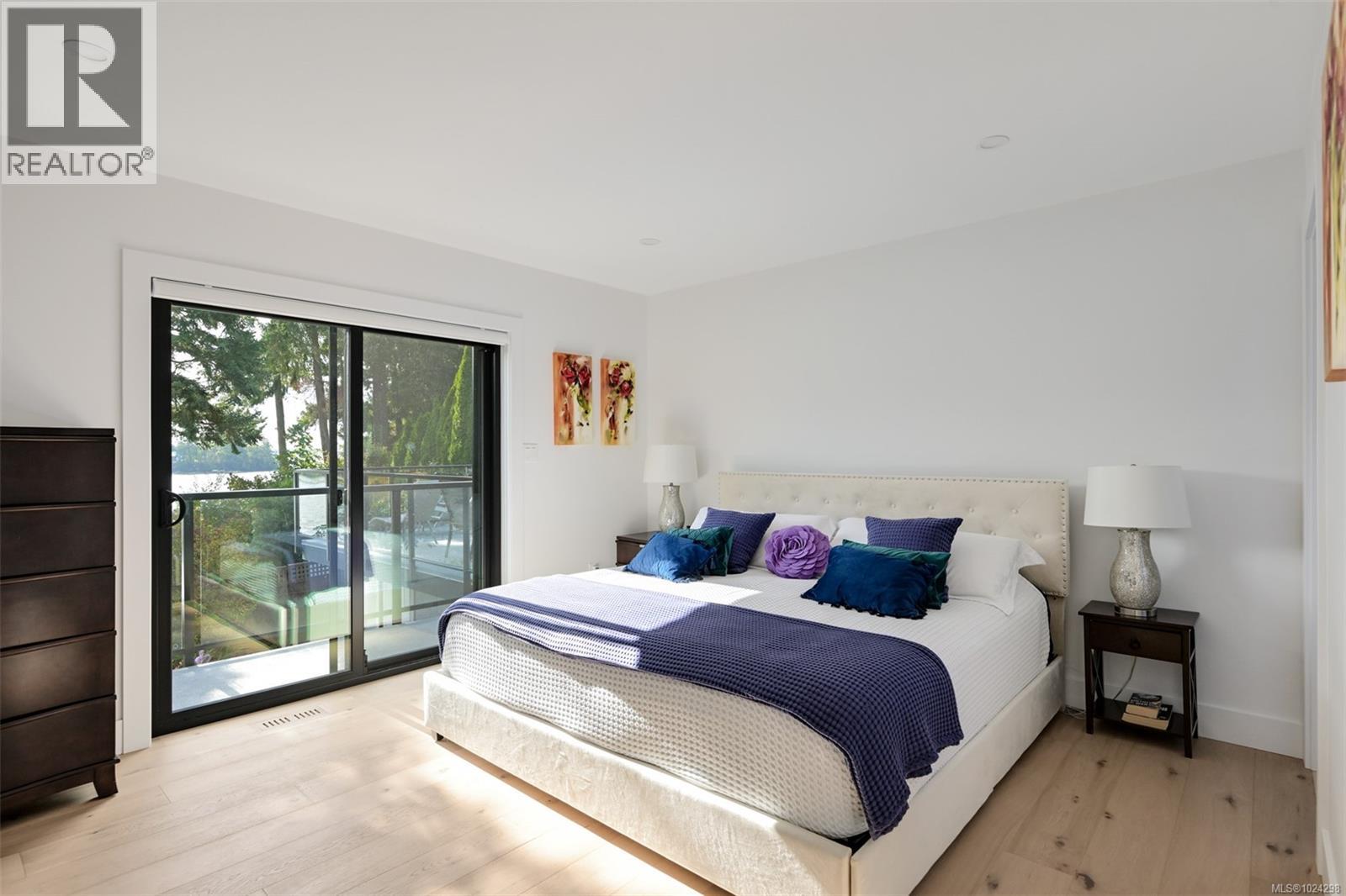  8 Woodville Place, View Royal