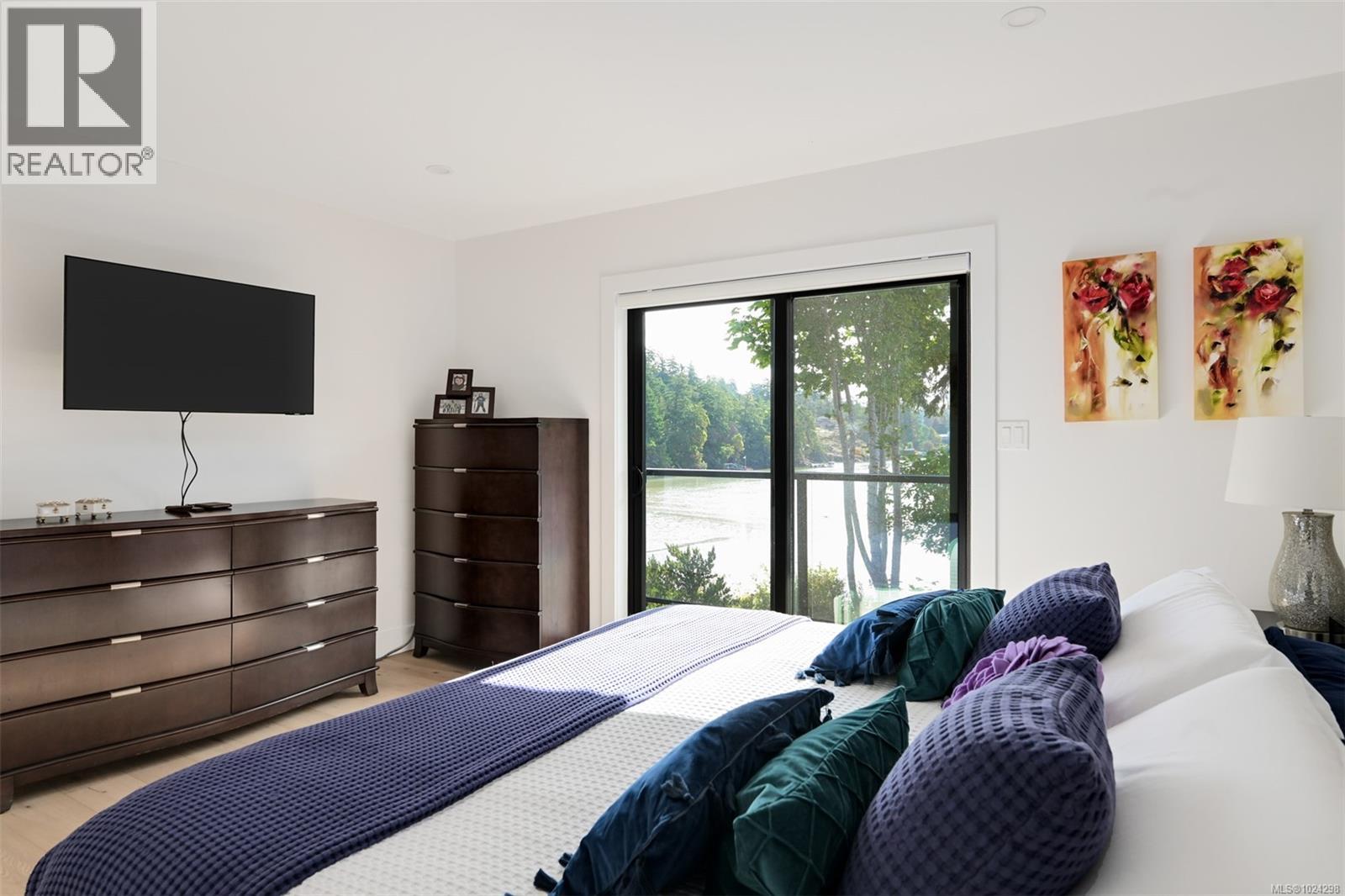  8 Woodville Place, View Royal