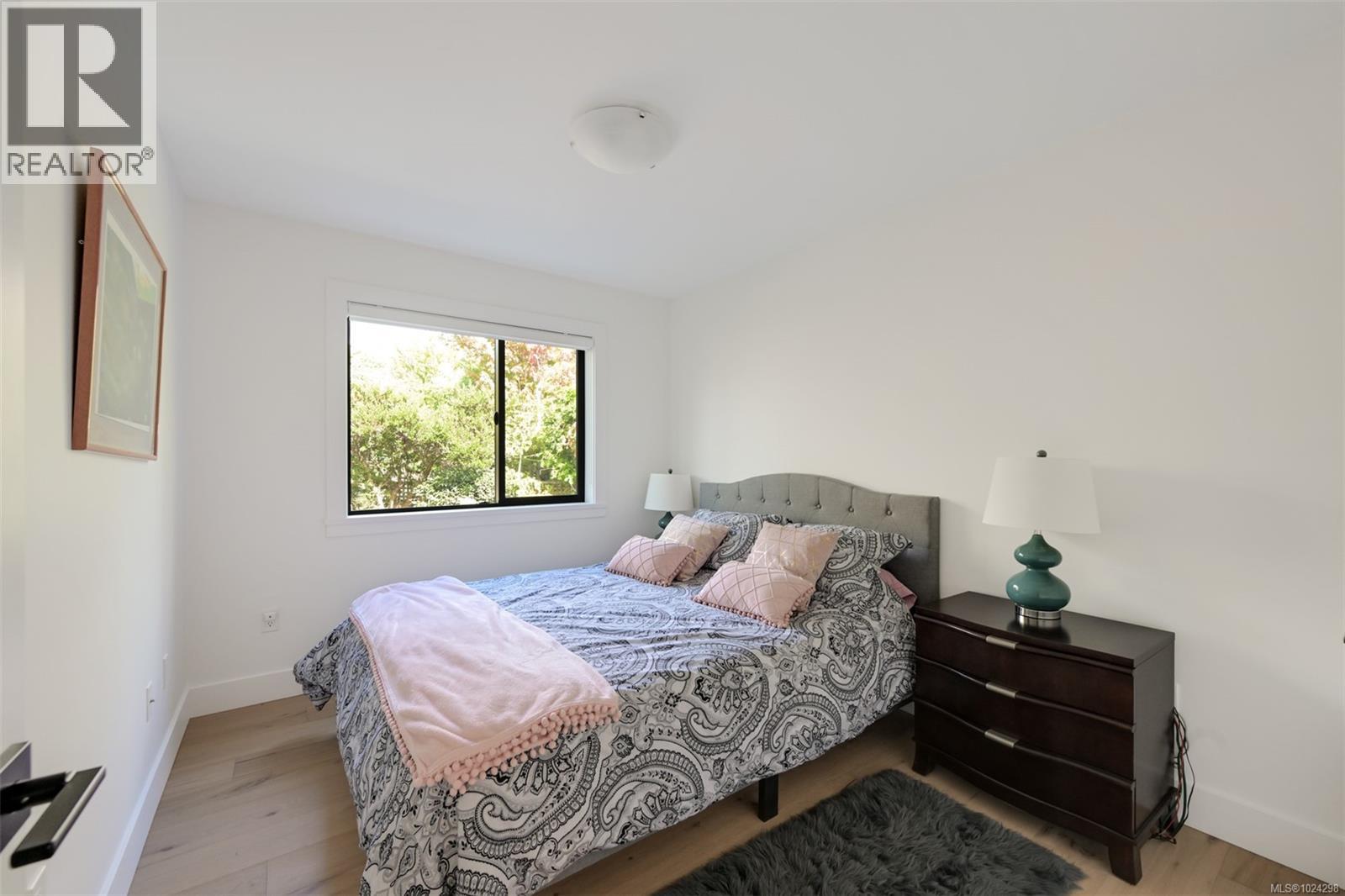  8 Woodville Place, View Royal