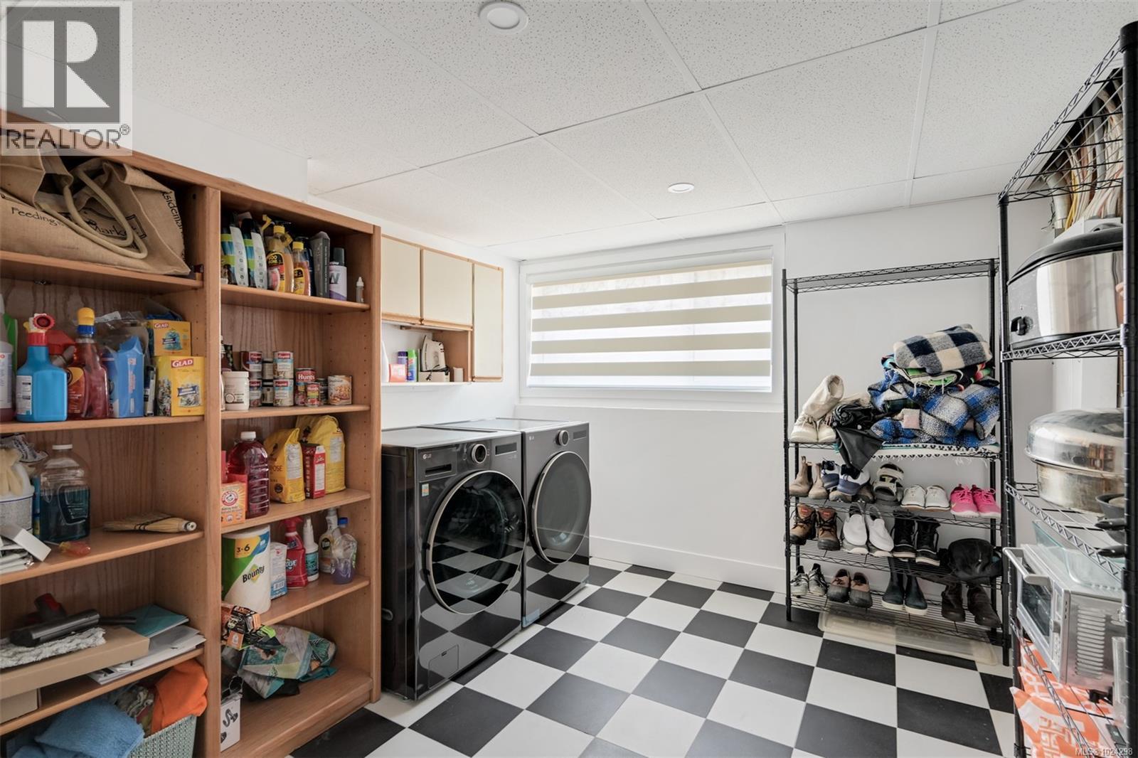  8 Woodville Place, View Royal