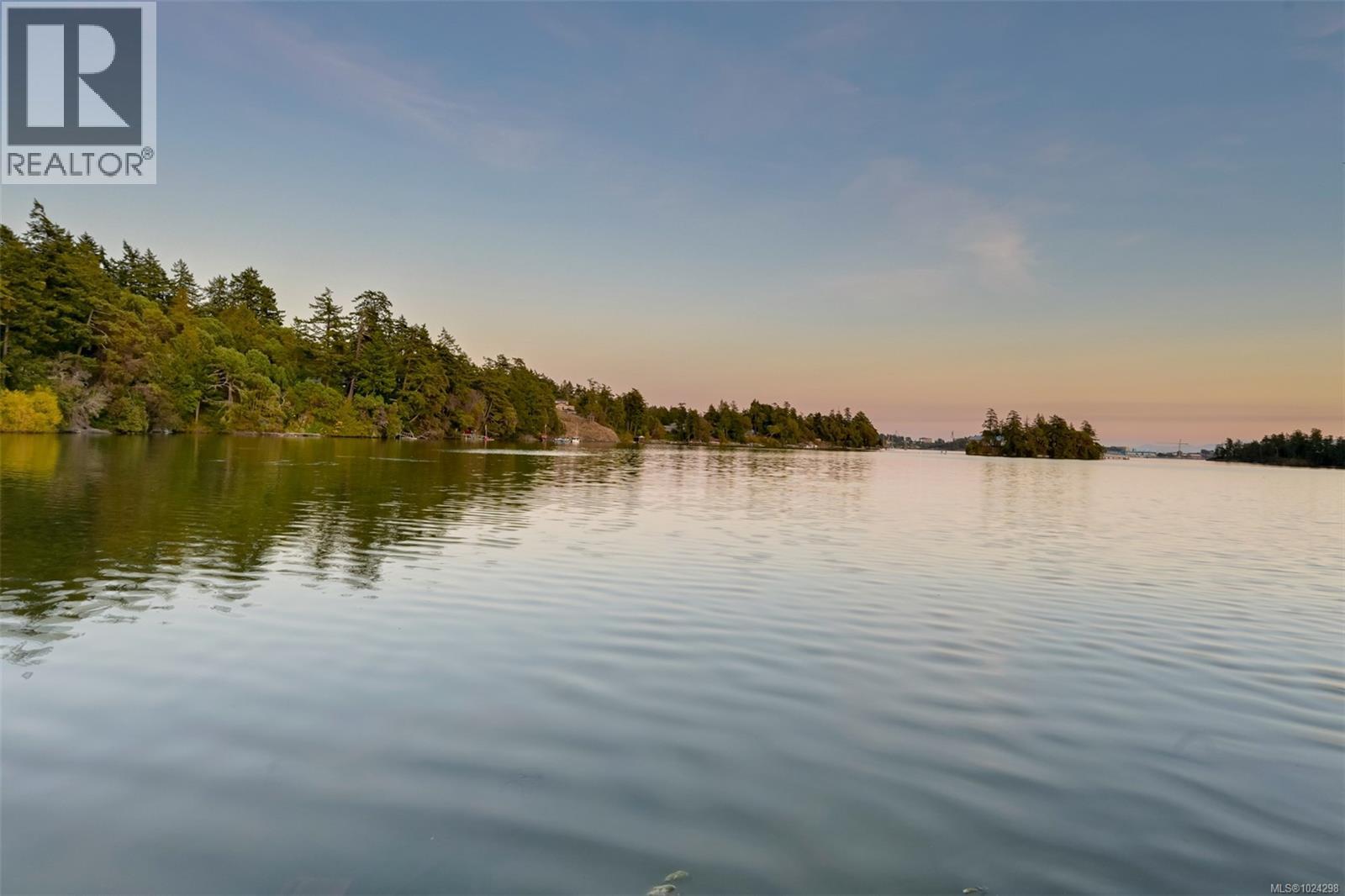  8 Woodville Place, View Royal