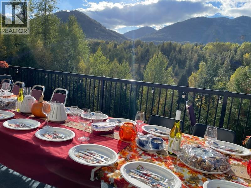 300 RICHIE ROAD - 22