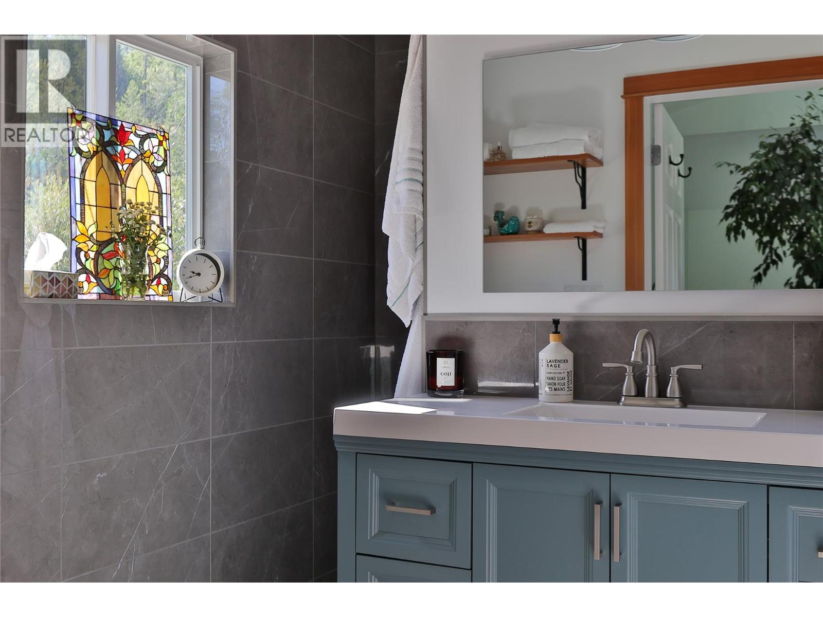 300 RICHIE ROAD - 58