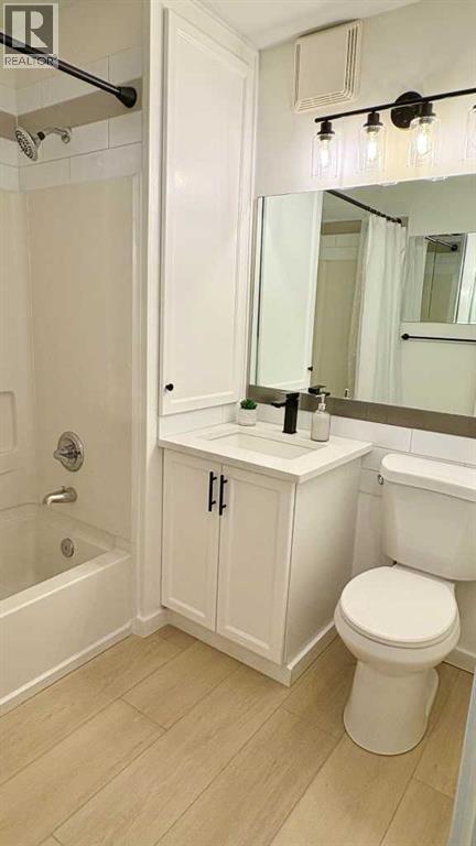 Single Family House for Sale in   Avenue NE Winston Heights/Mountview Calgary 