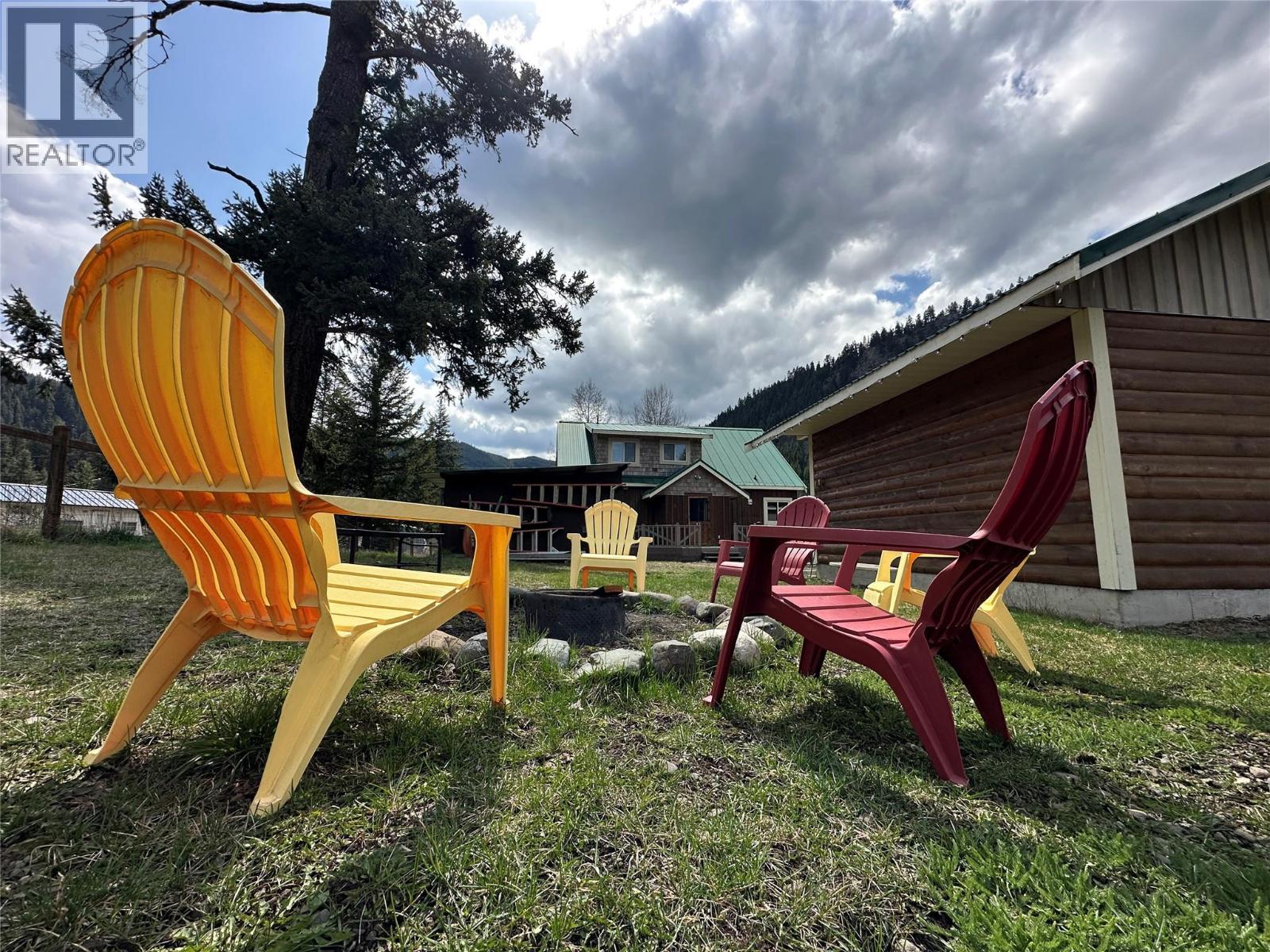 109 Missezula Lake Road, Princeton