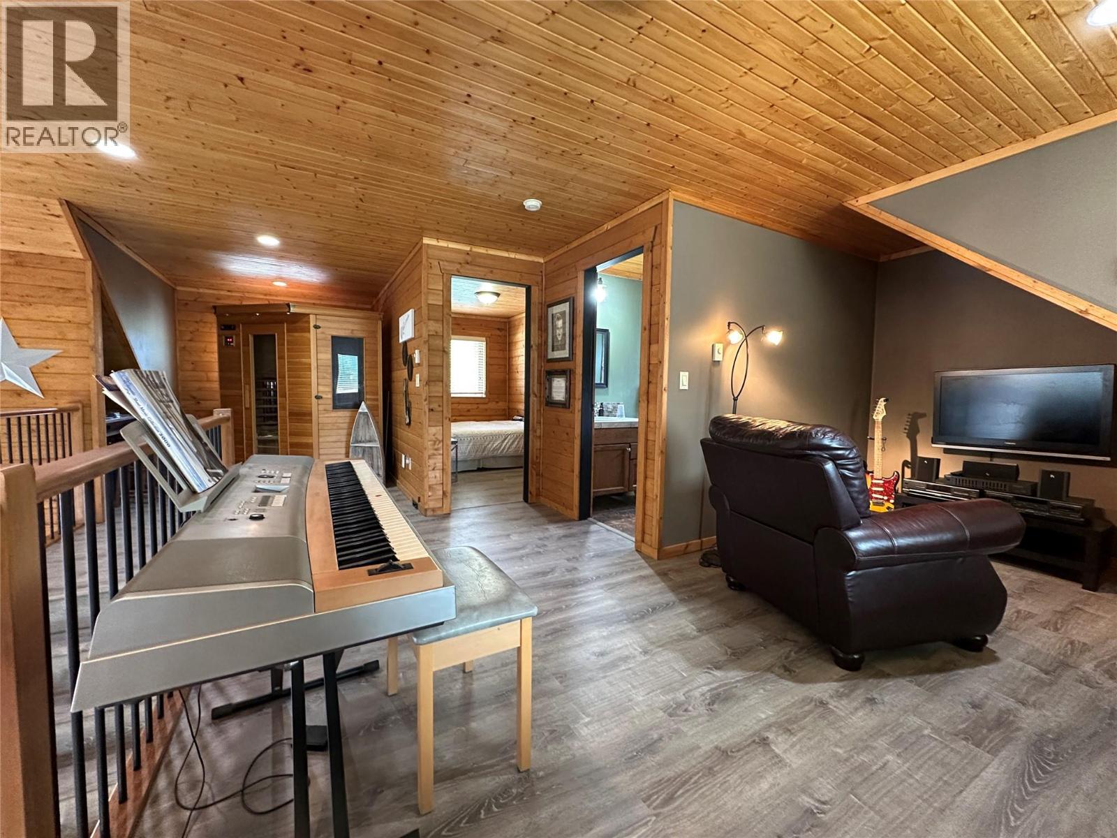 109 Missezula Lake Road, Princeton