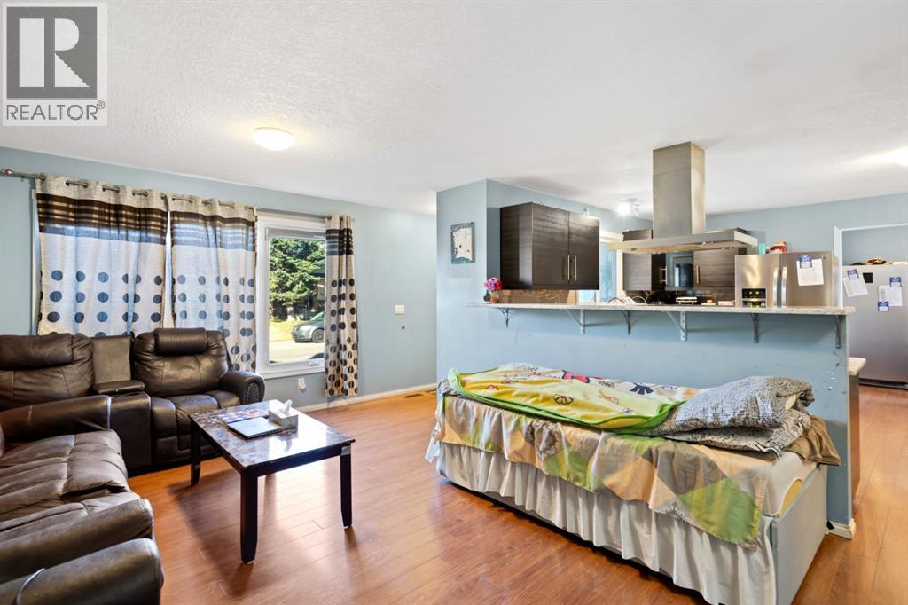 Single Family House Bungalow for Sale in  Castlegrove Way NE Castleridge Calgary 