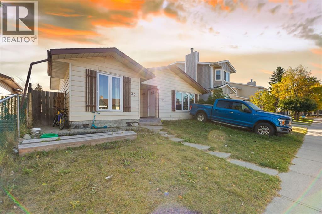 Single Family House Bungalow for Sale in  Castlegrove Way NE Castleridge Calgary 
