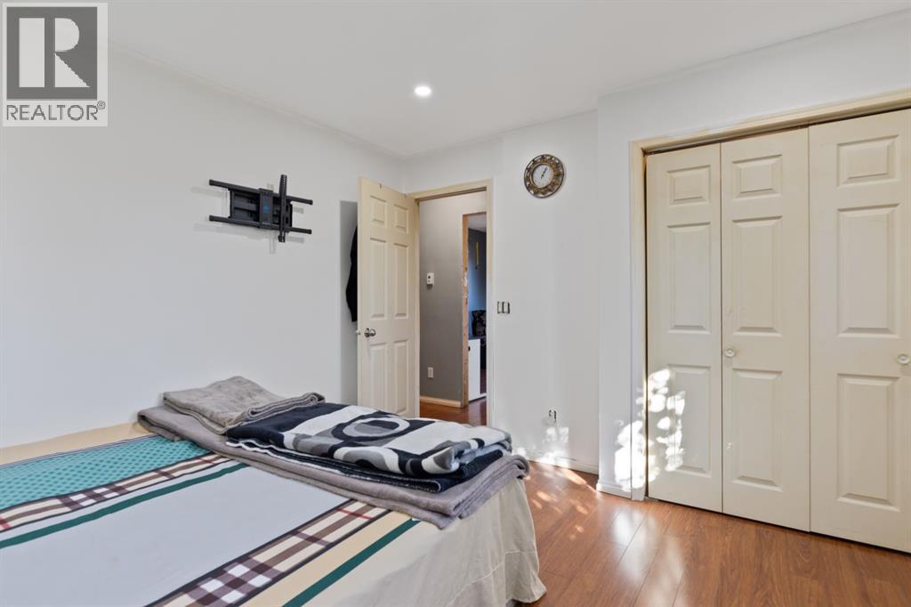 Single Family House Bungalow for Sale in  Castlegrove Way NE Castleridge Calgary 