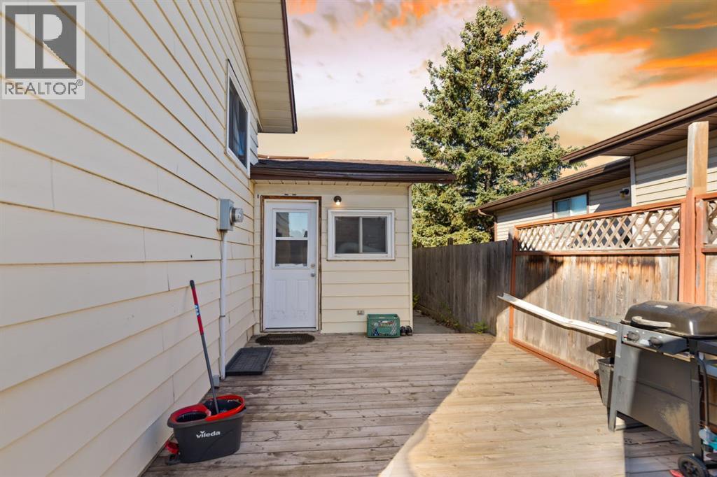 Single Family House Bungalow for Sale in  Castlegrove Way NE Castleridge Calgary 