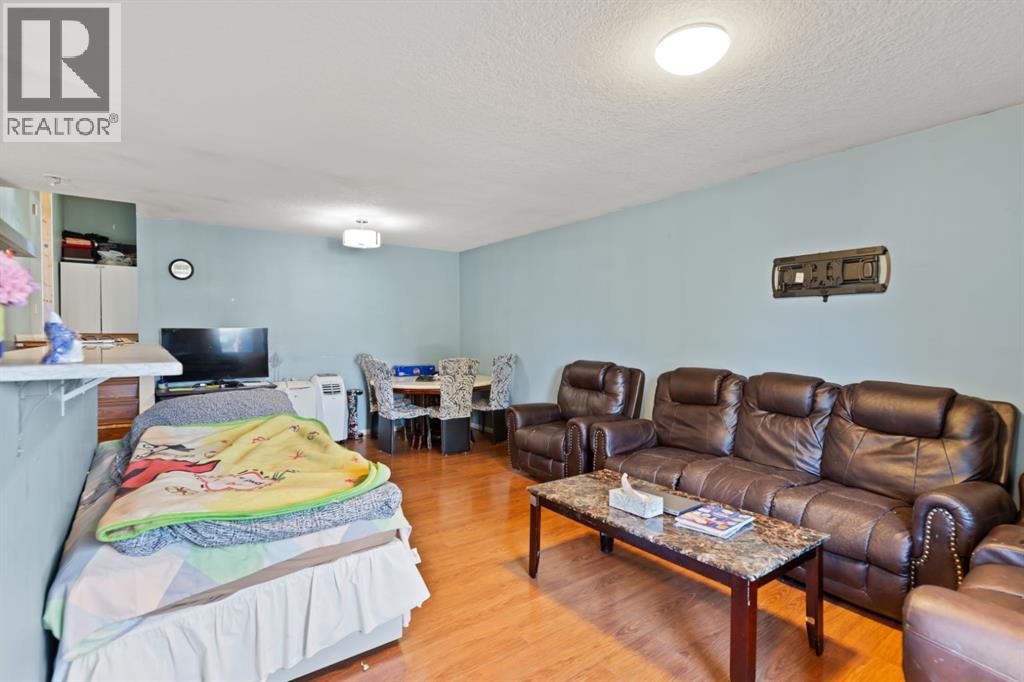 Single Family House Bungalow for Sale in  Castlegrove Way NE Castleridge Calgary 