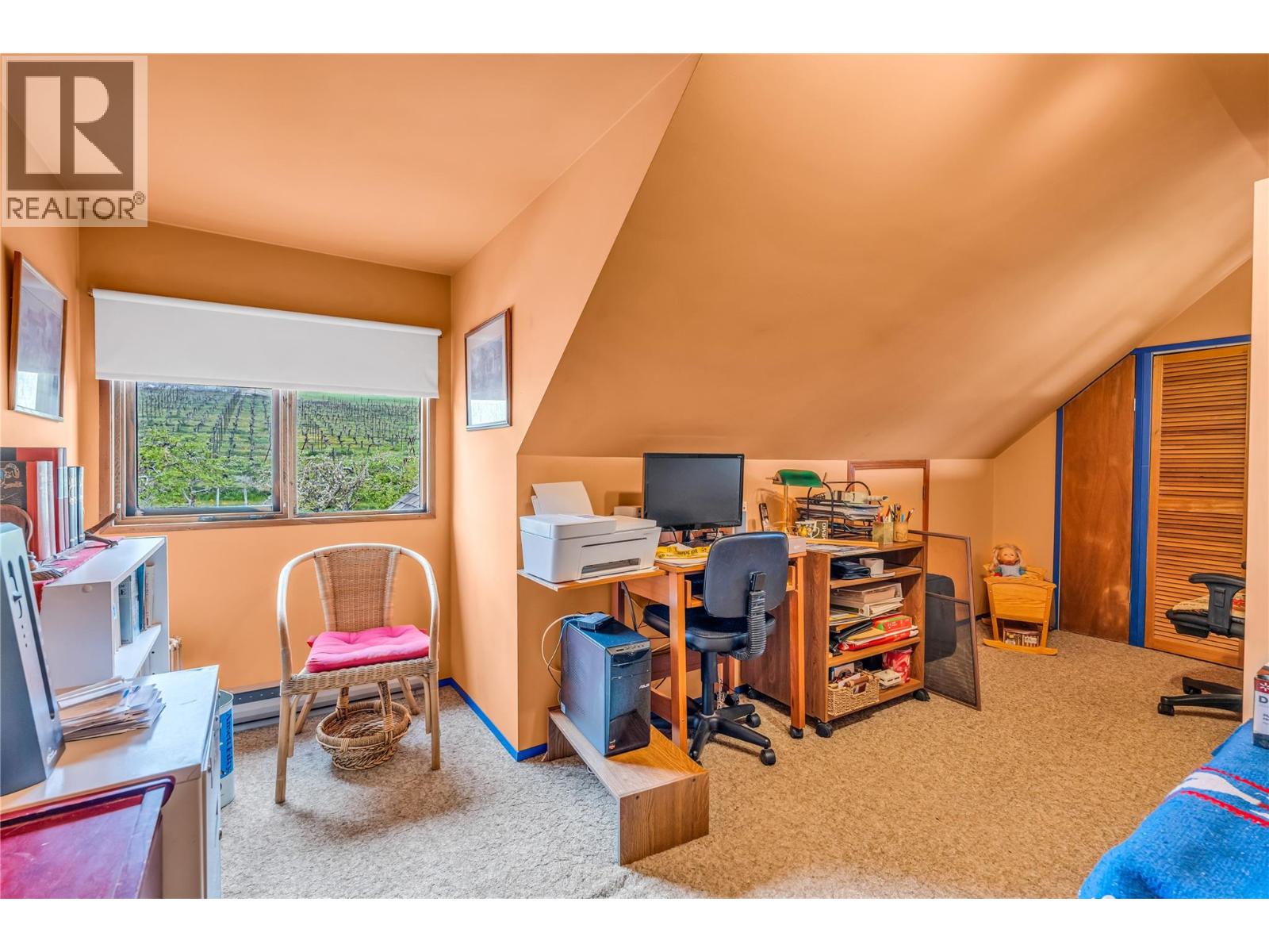 4206 Monro Avenue, Summerland