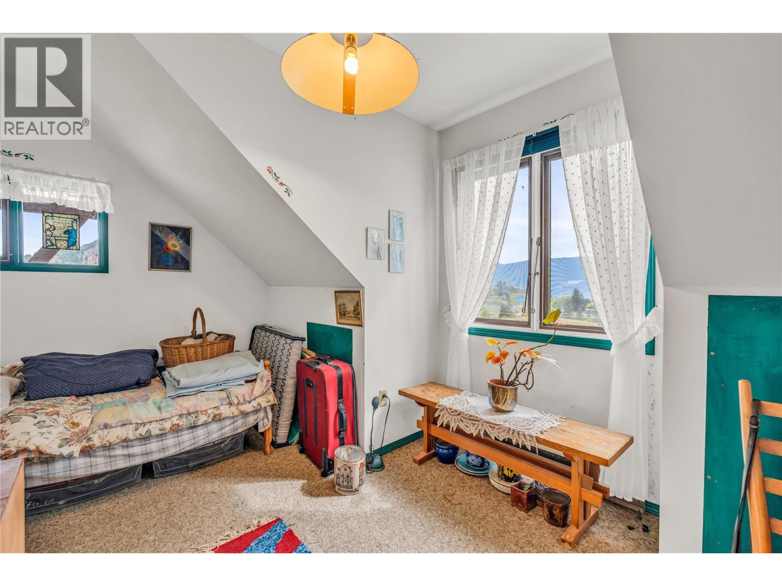 4206 Monro Avenue, Summerland