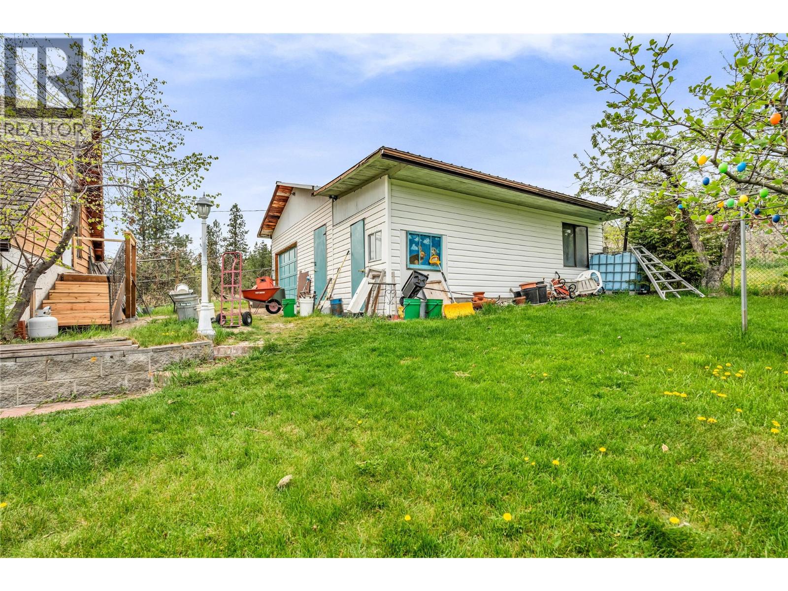 4206 Monro Avenue, Summerland