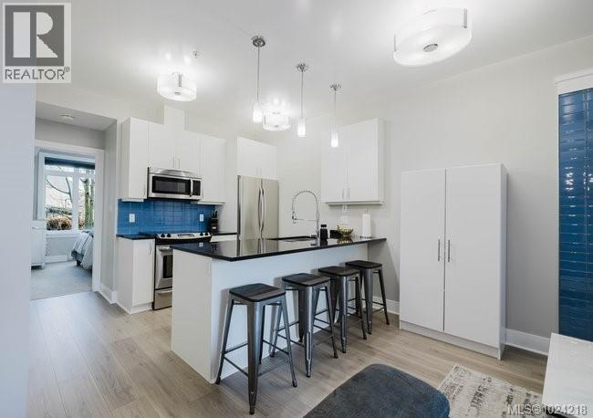 201 606 Speed Ave, Victoria