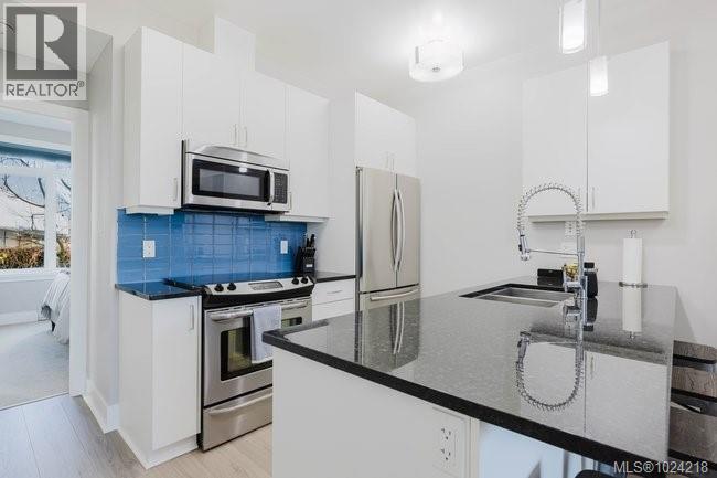 201 606 Speed Ave, Victoria