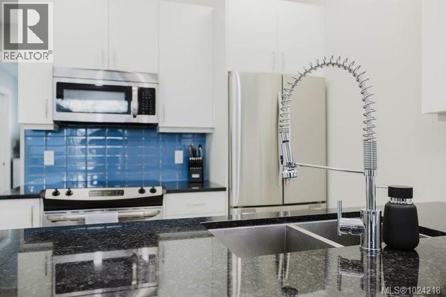 201 606 Speed Ave, Victoria