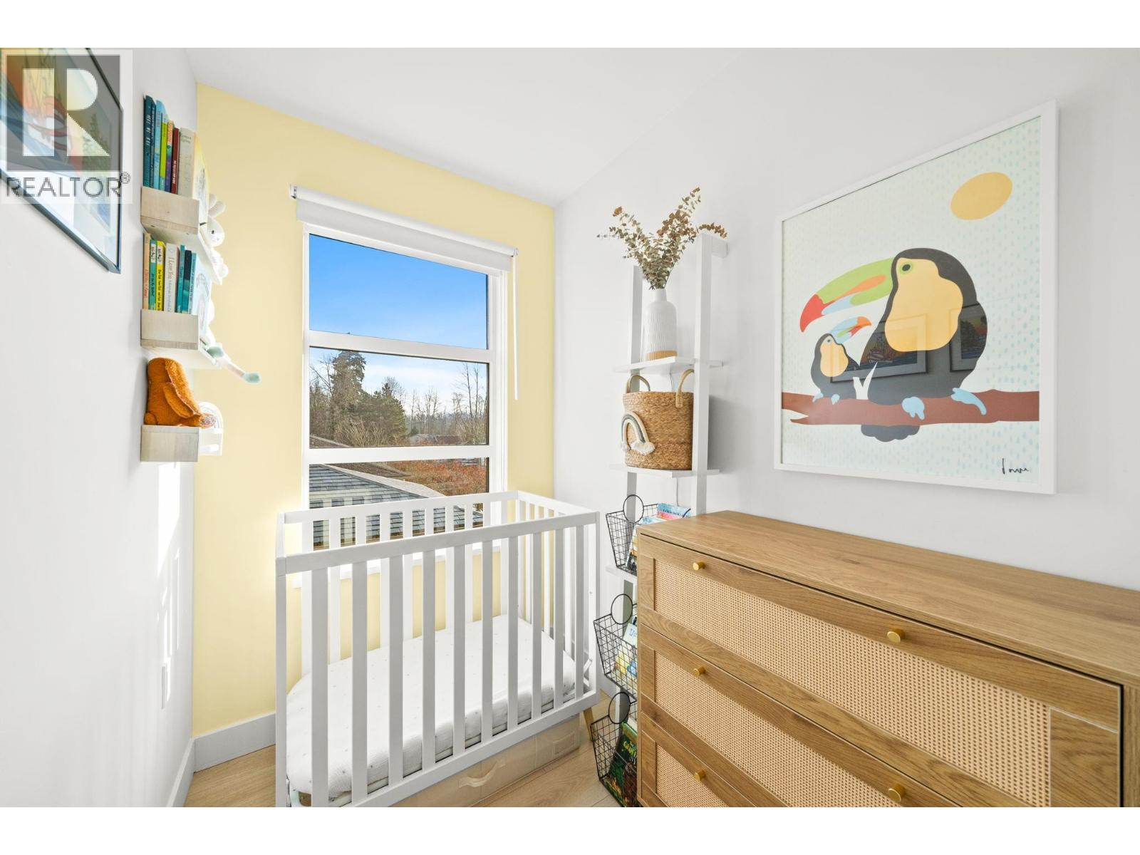 303 1519 CROWN STREET, North Vancouver