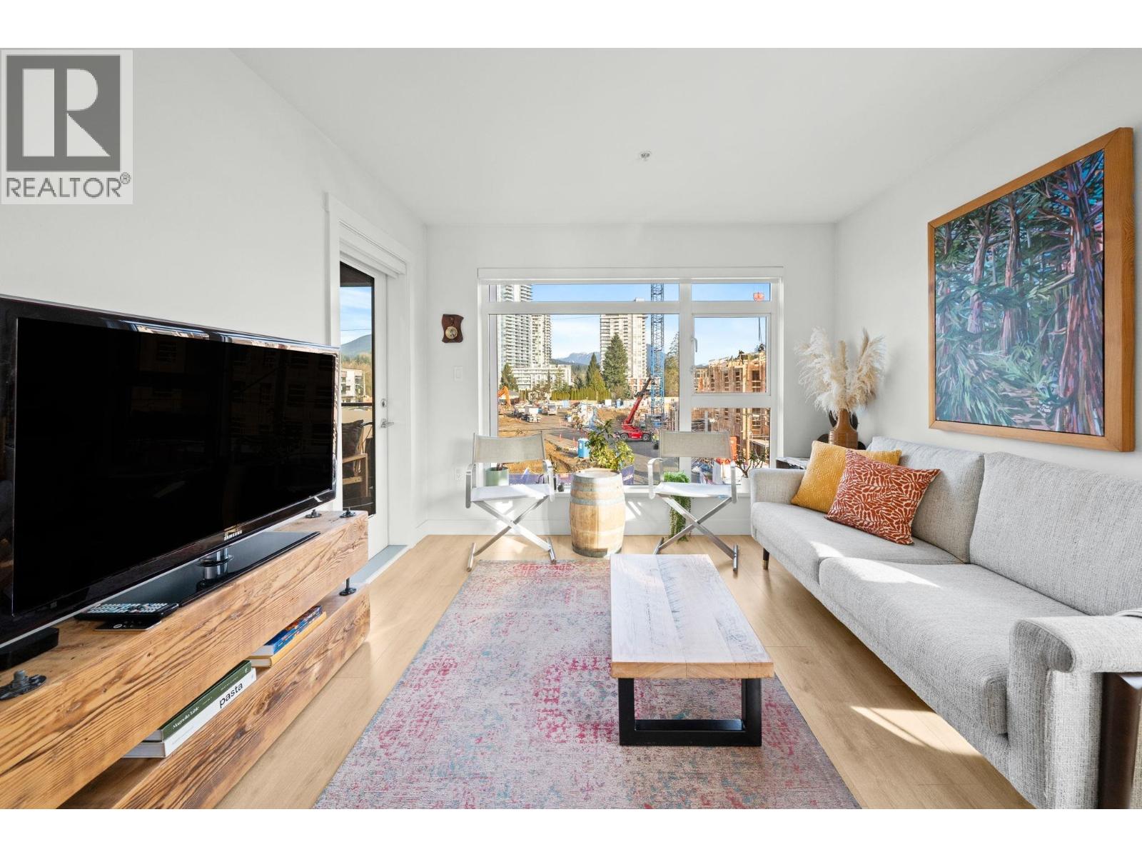 303 1519 CROWN STREET, North Vancouver