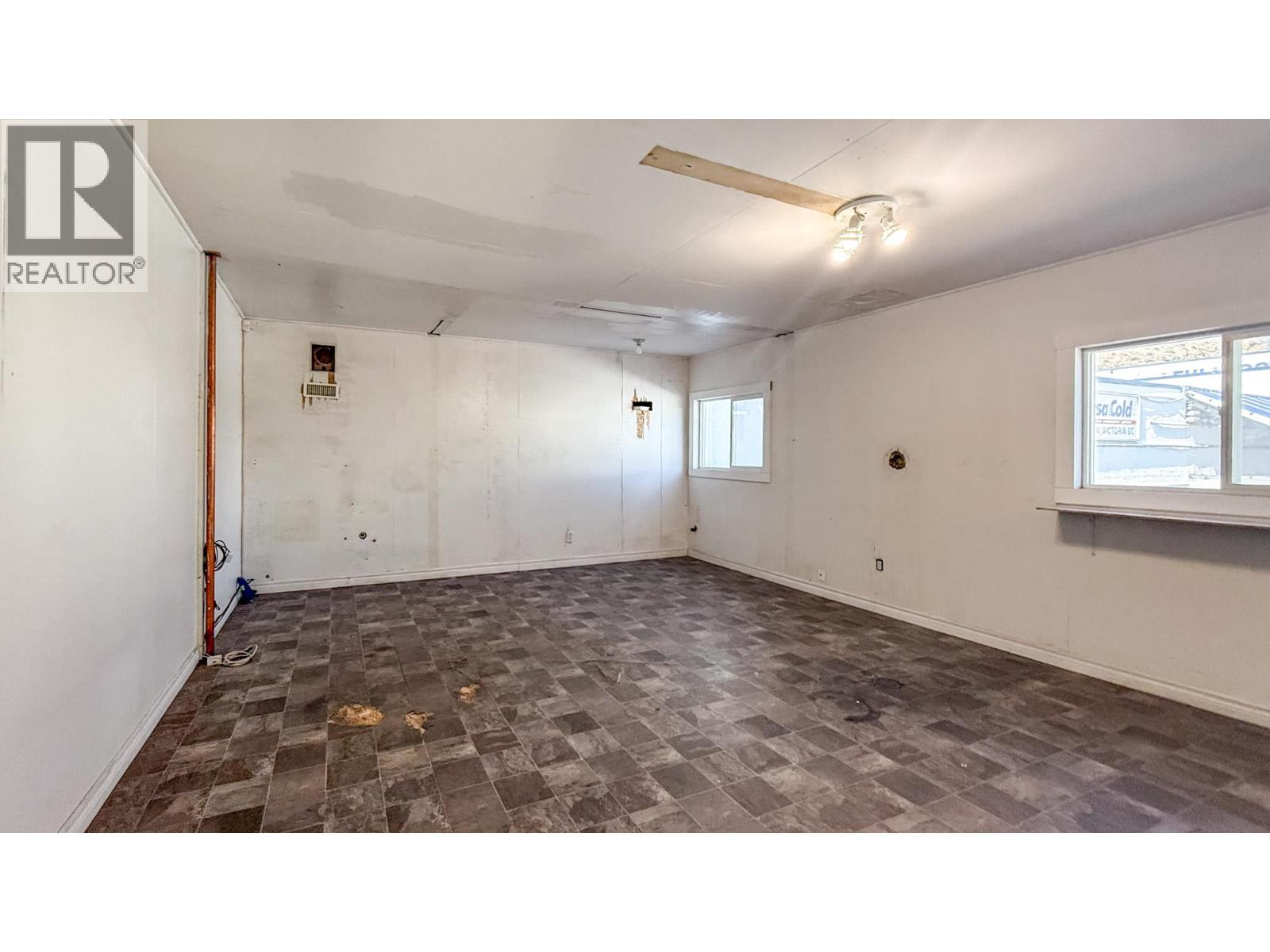  431 Victoria Street West, Kamloops