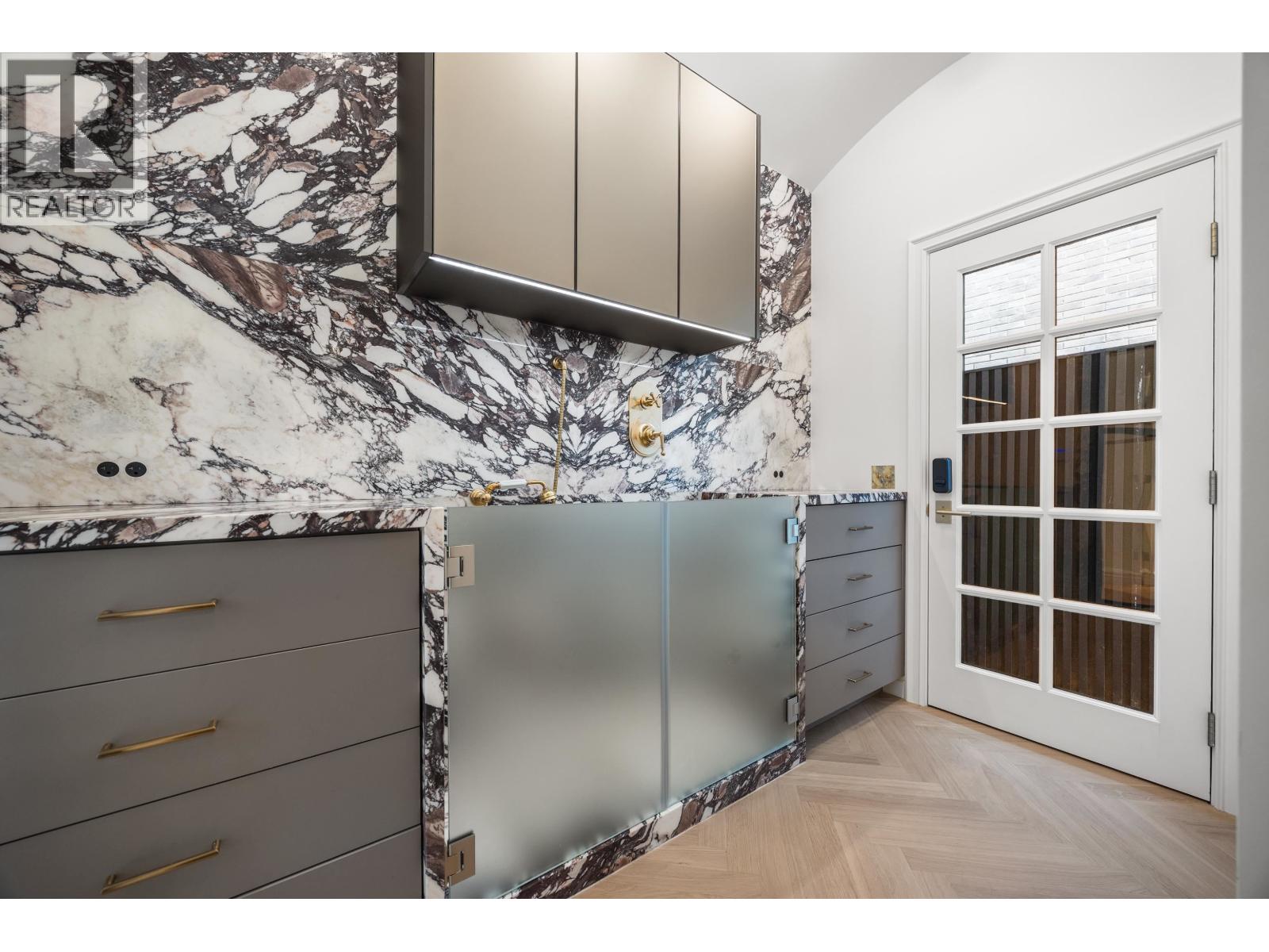 1973 CREELMAN AVENUE, Vancouver