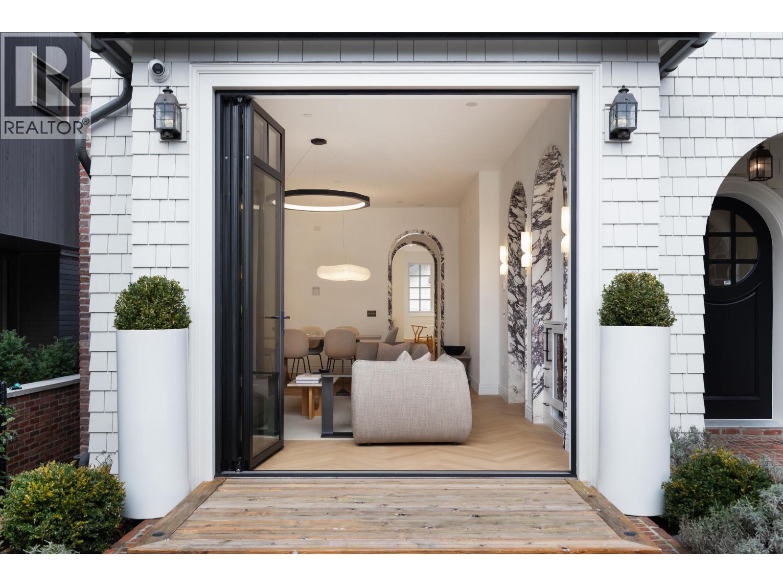 1973 CREELMAN AVENUE, Vancouver