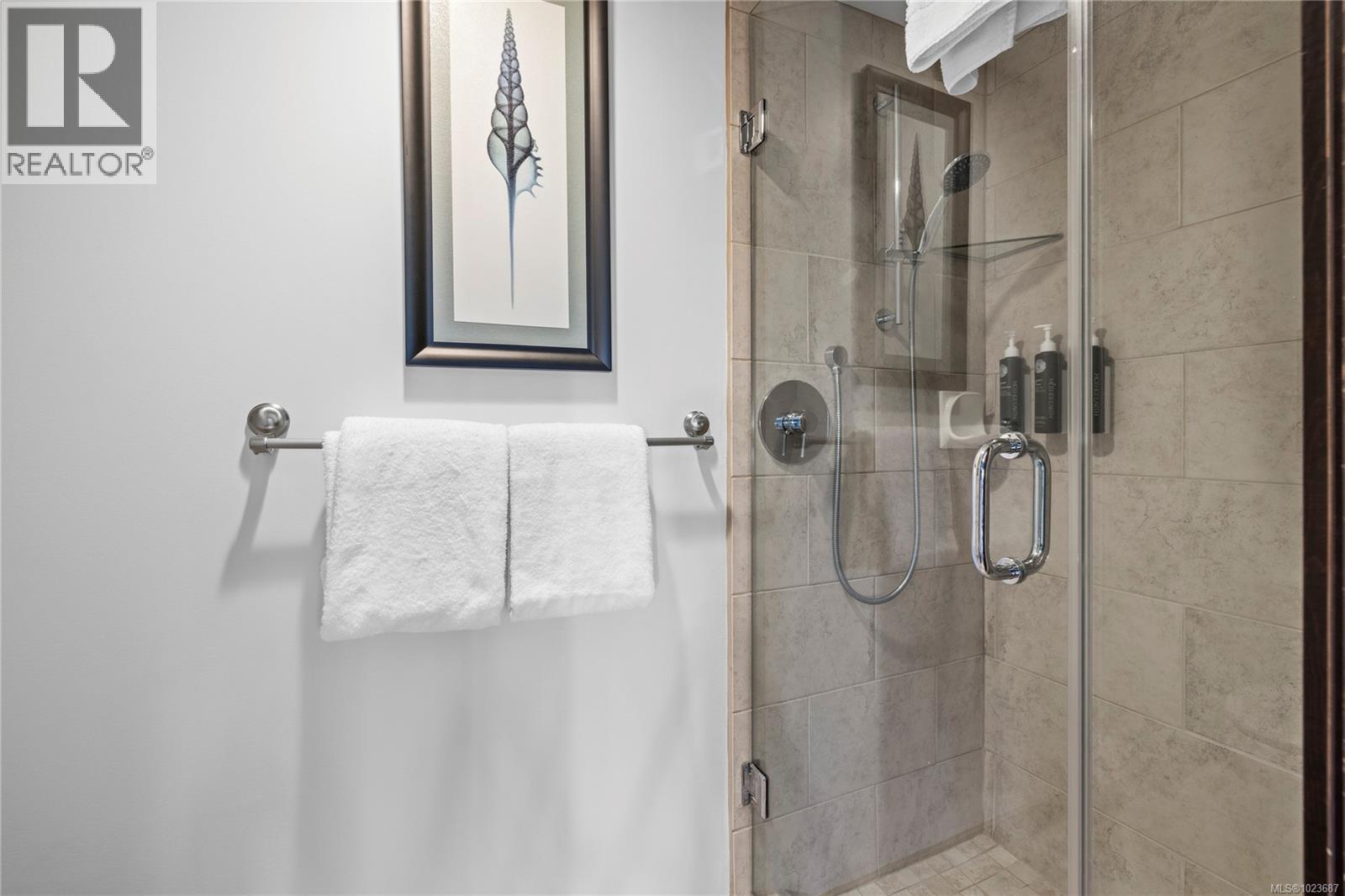 242 1175 Resort Dr, Parksville