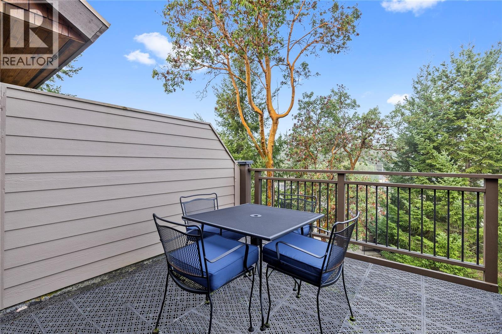 242 1175 Resort Dr, Parksville