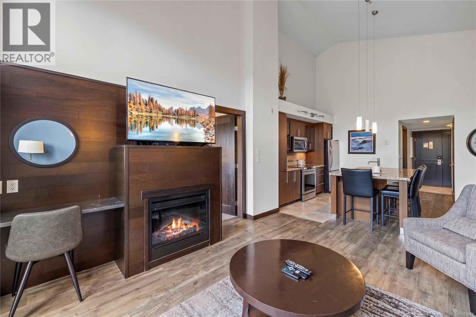 242 1175 Resort Dr, Parksville