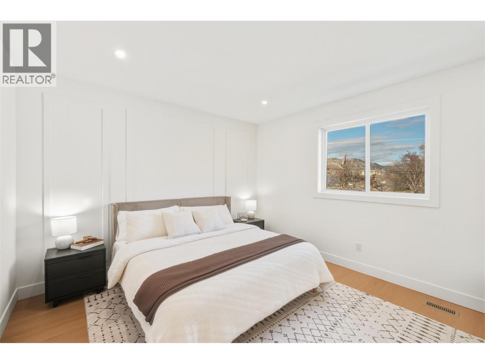 194 Maple Place Unit# 4, Oliver