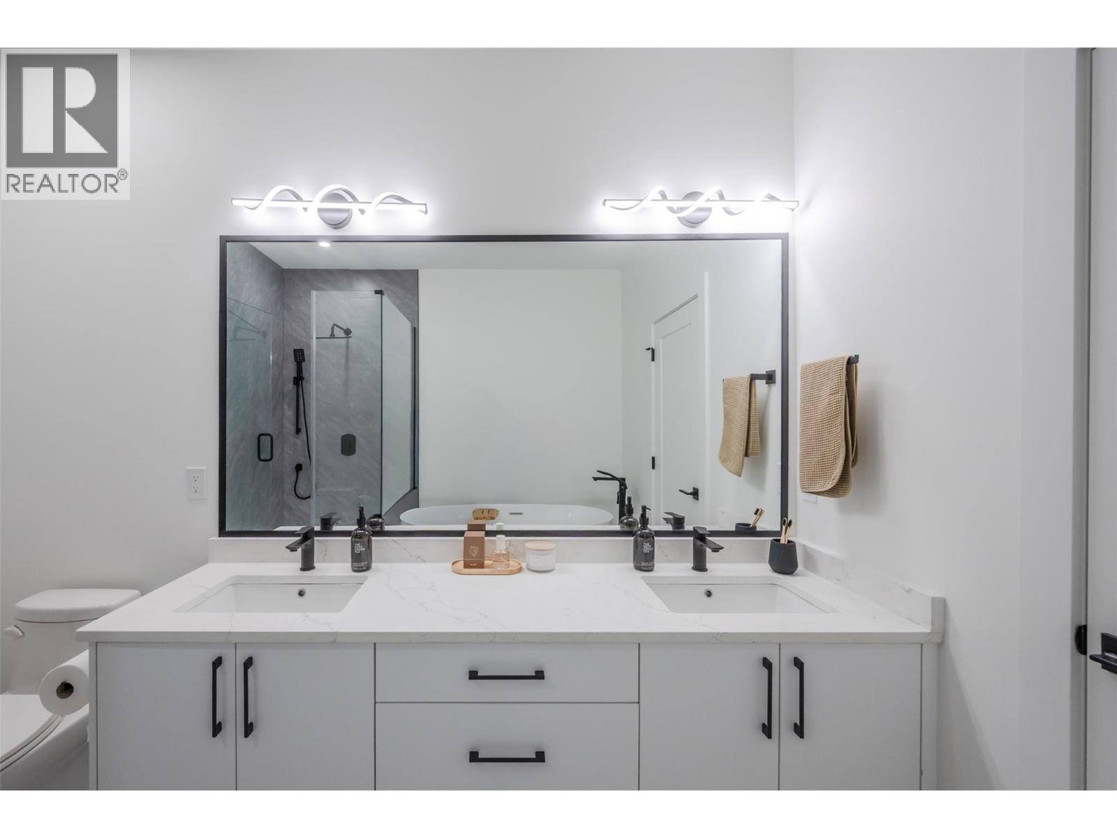 194 Maple Place Unit# 4, Oliver