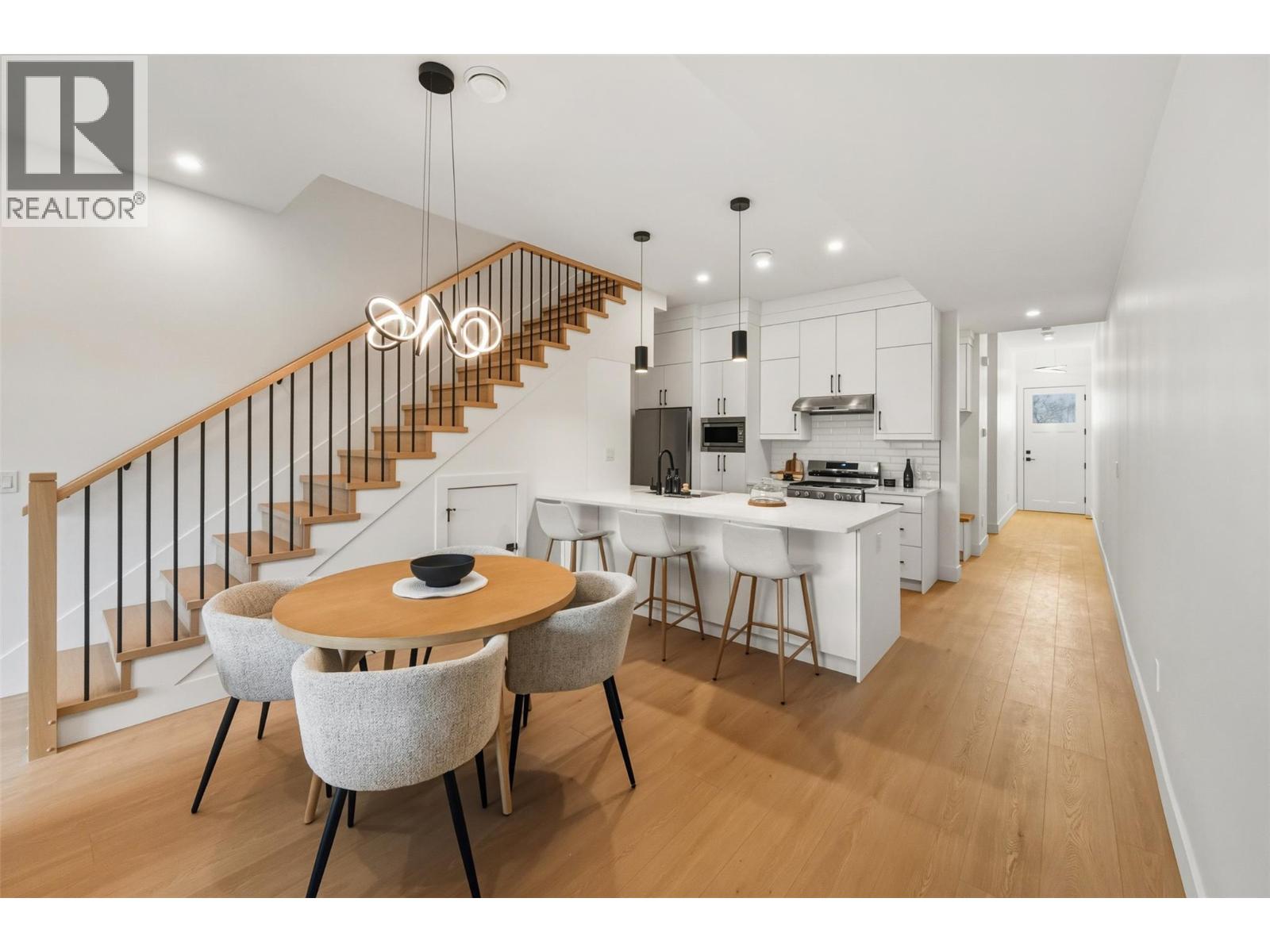 194 Maple Place Unit# 4, Oliver