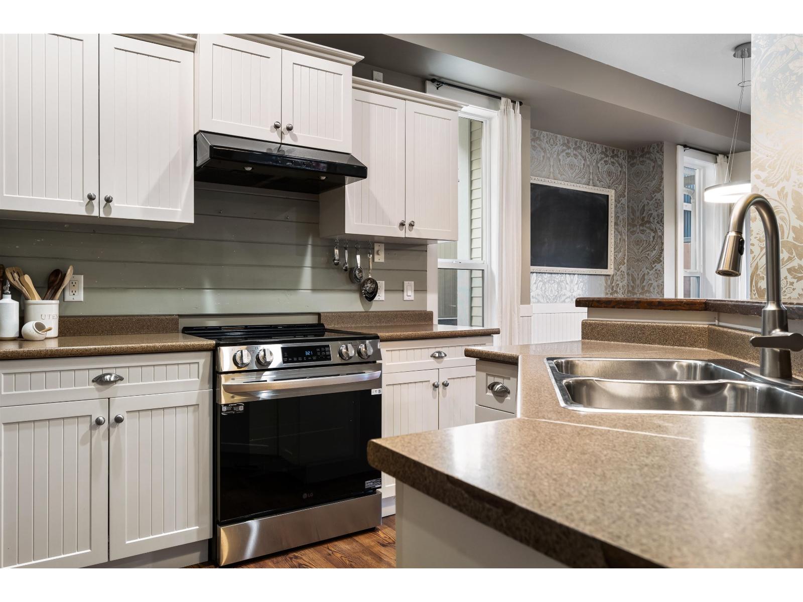 44405 MCLAREN DRIVE, Sardis South, Chilliwack