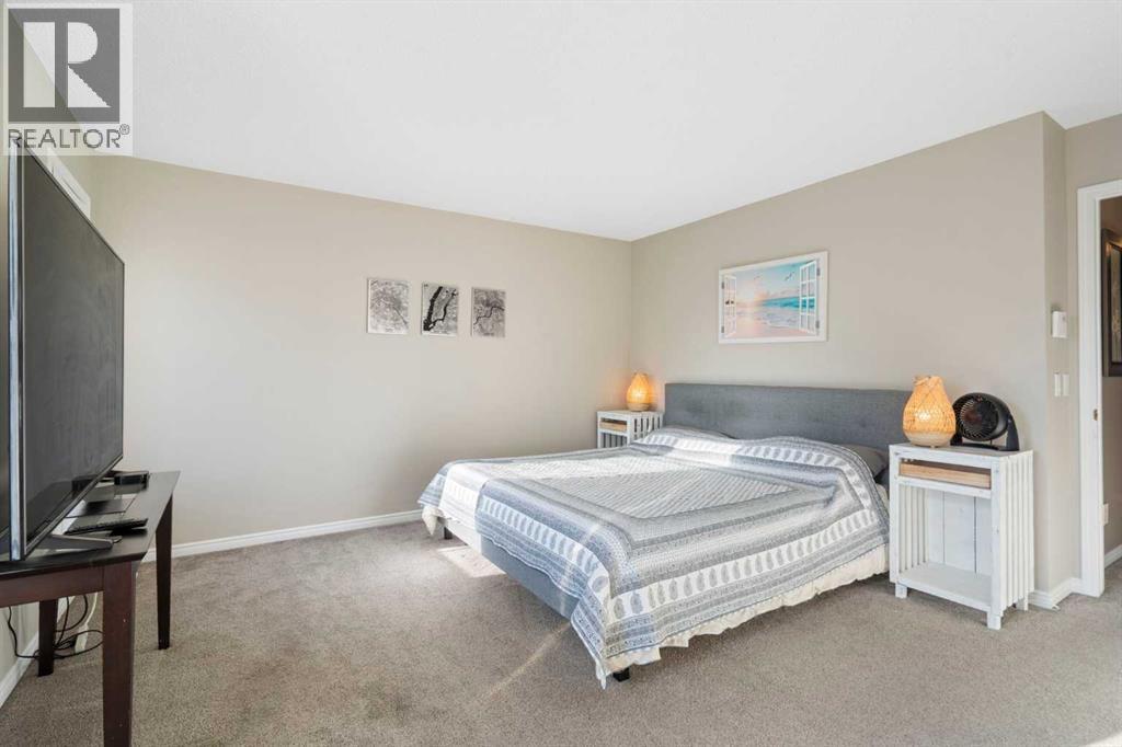 Single Family House for Sale in  Mt Norquay Gate SE McKenzie Lake Calgary 