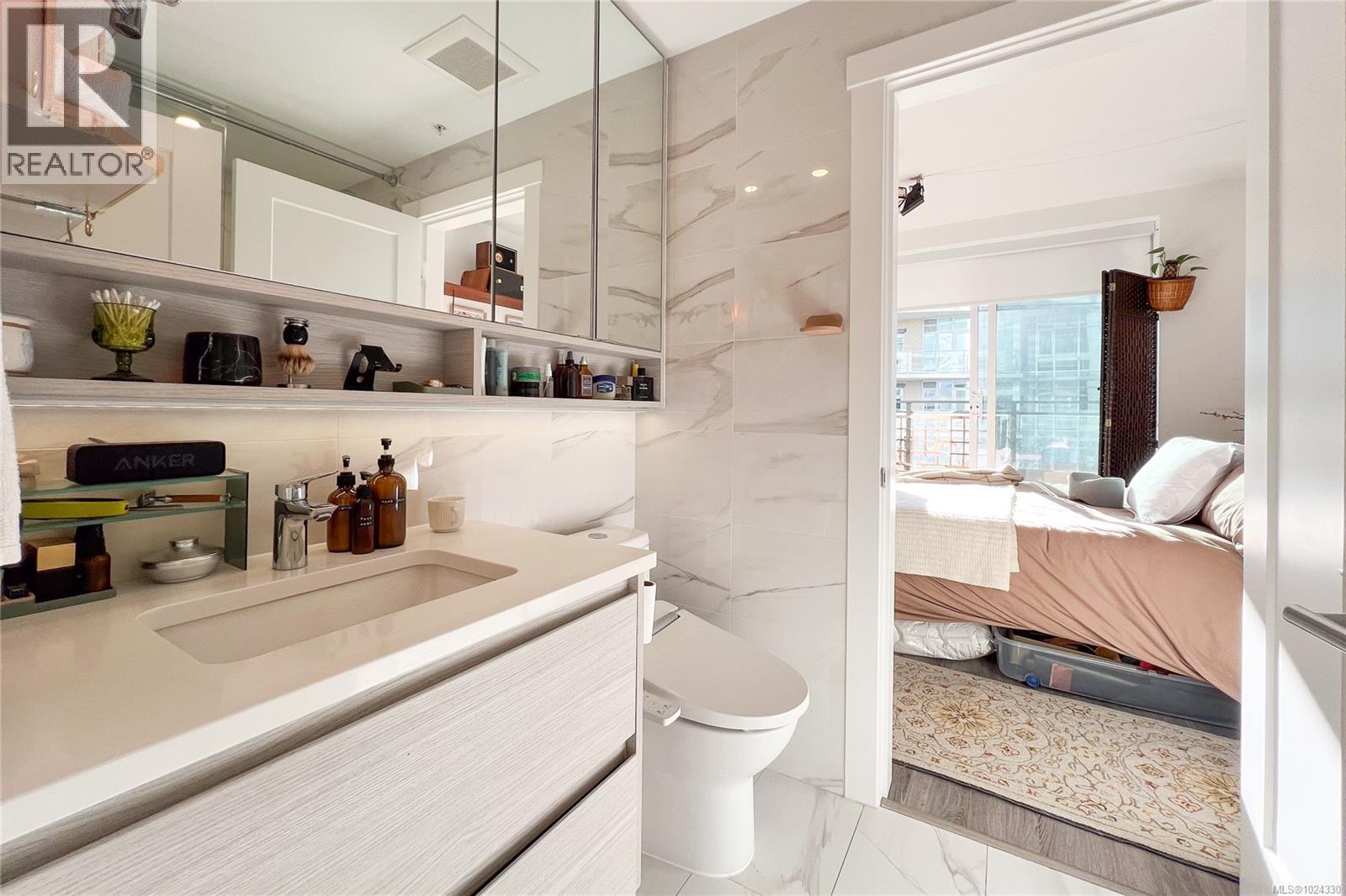 1108 777 Herald St, Victoria