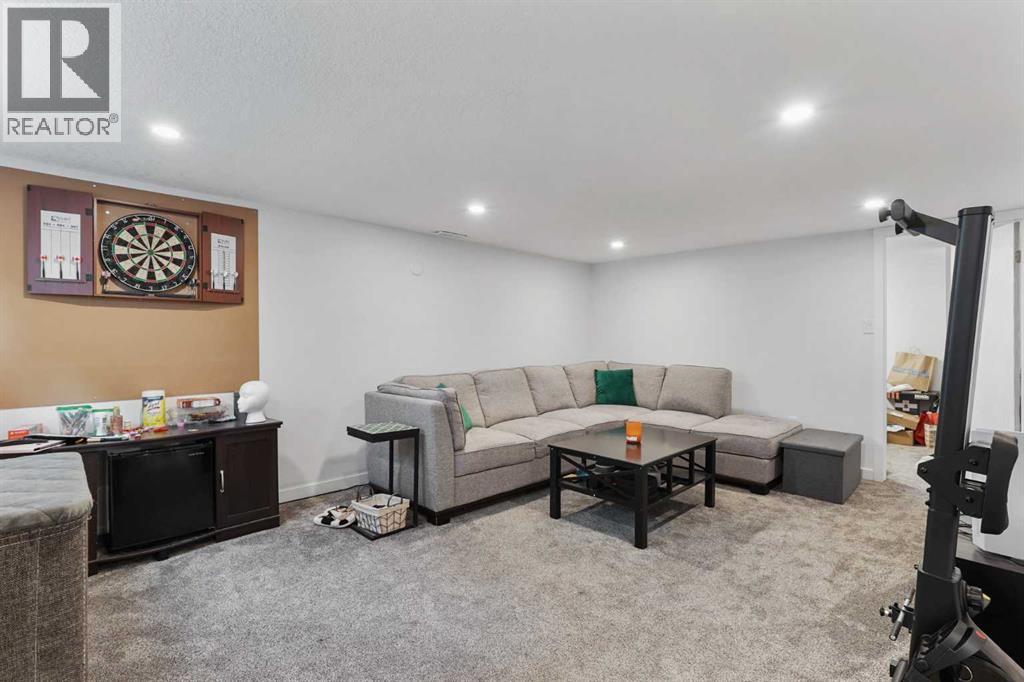 Single Family House Bungalow for Sale in   Street S Victoria Park Lethbridge 