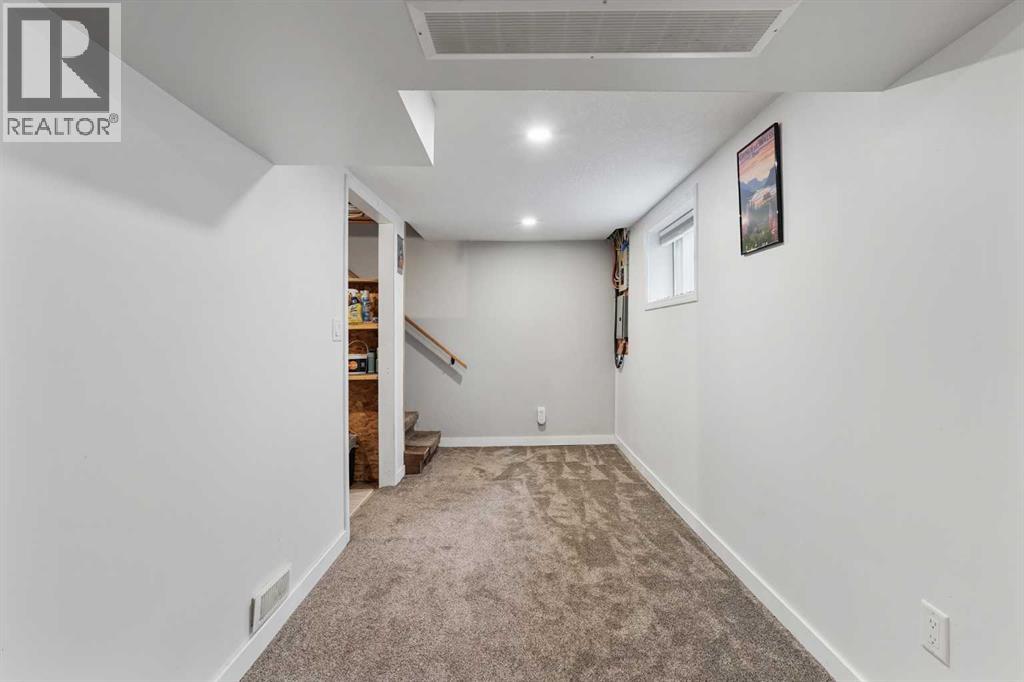 Single Family House Bungalow for Sale in   Street S Victoria Park Lethbridge 