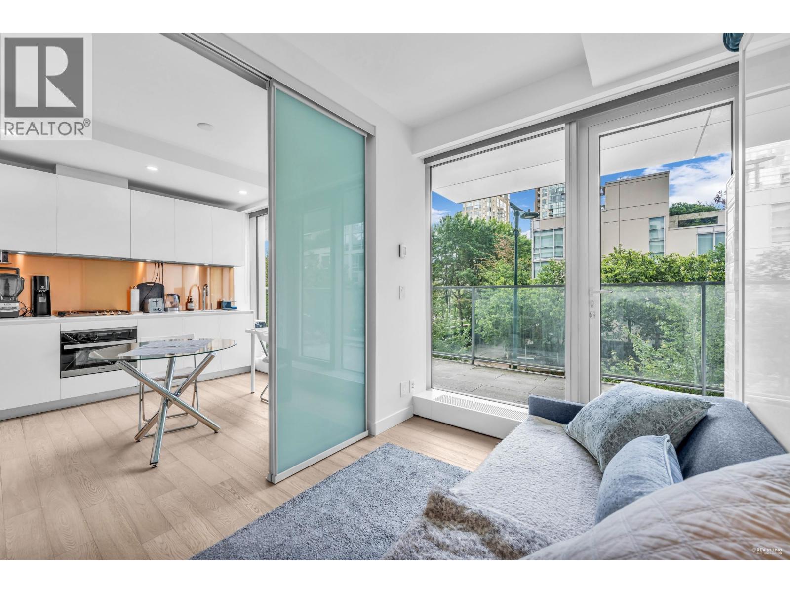 303 1480 HOWE STREET, Vancouver
