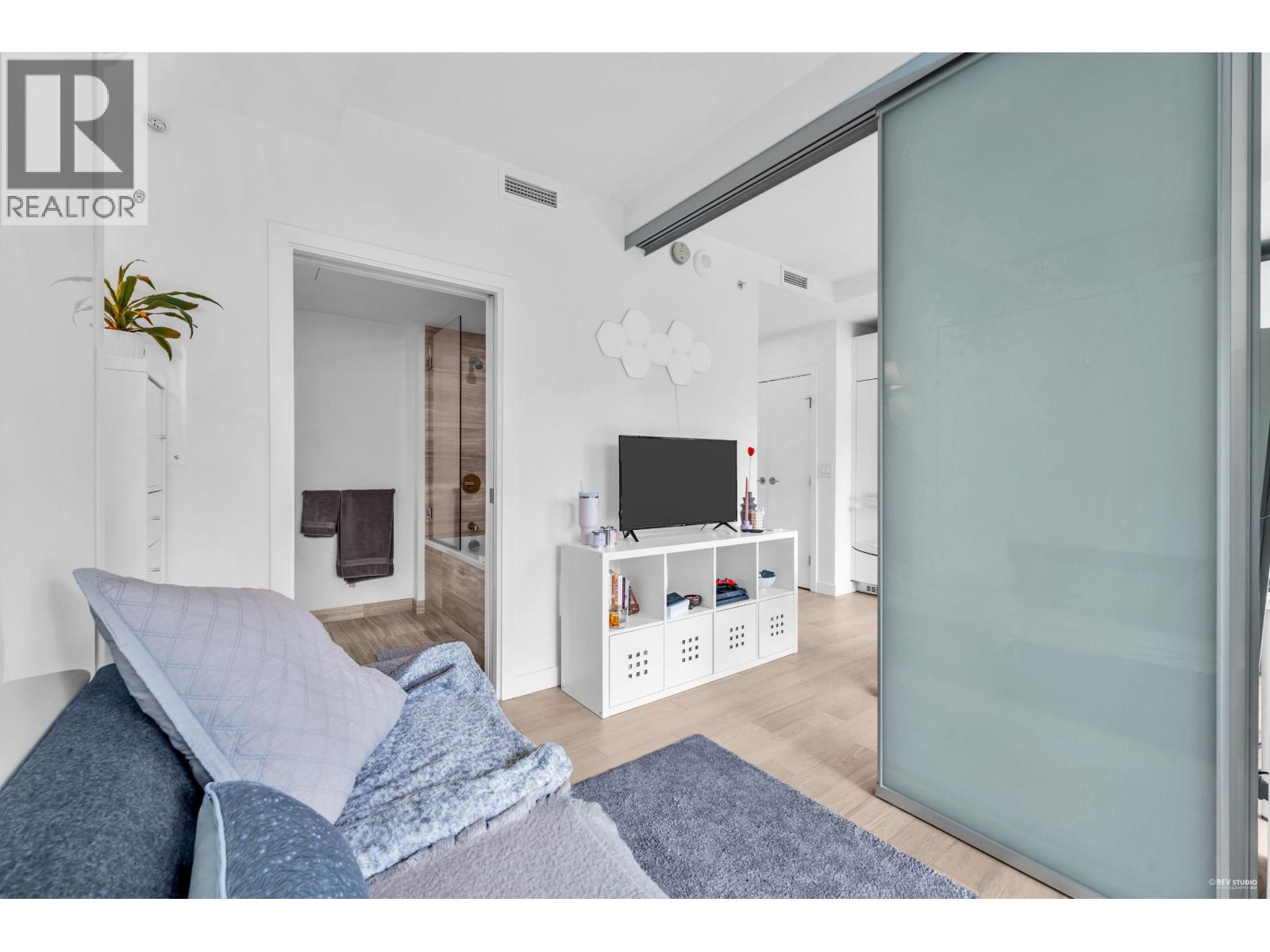 303 1480 HOWE STREET, Vancouver