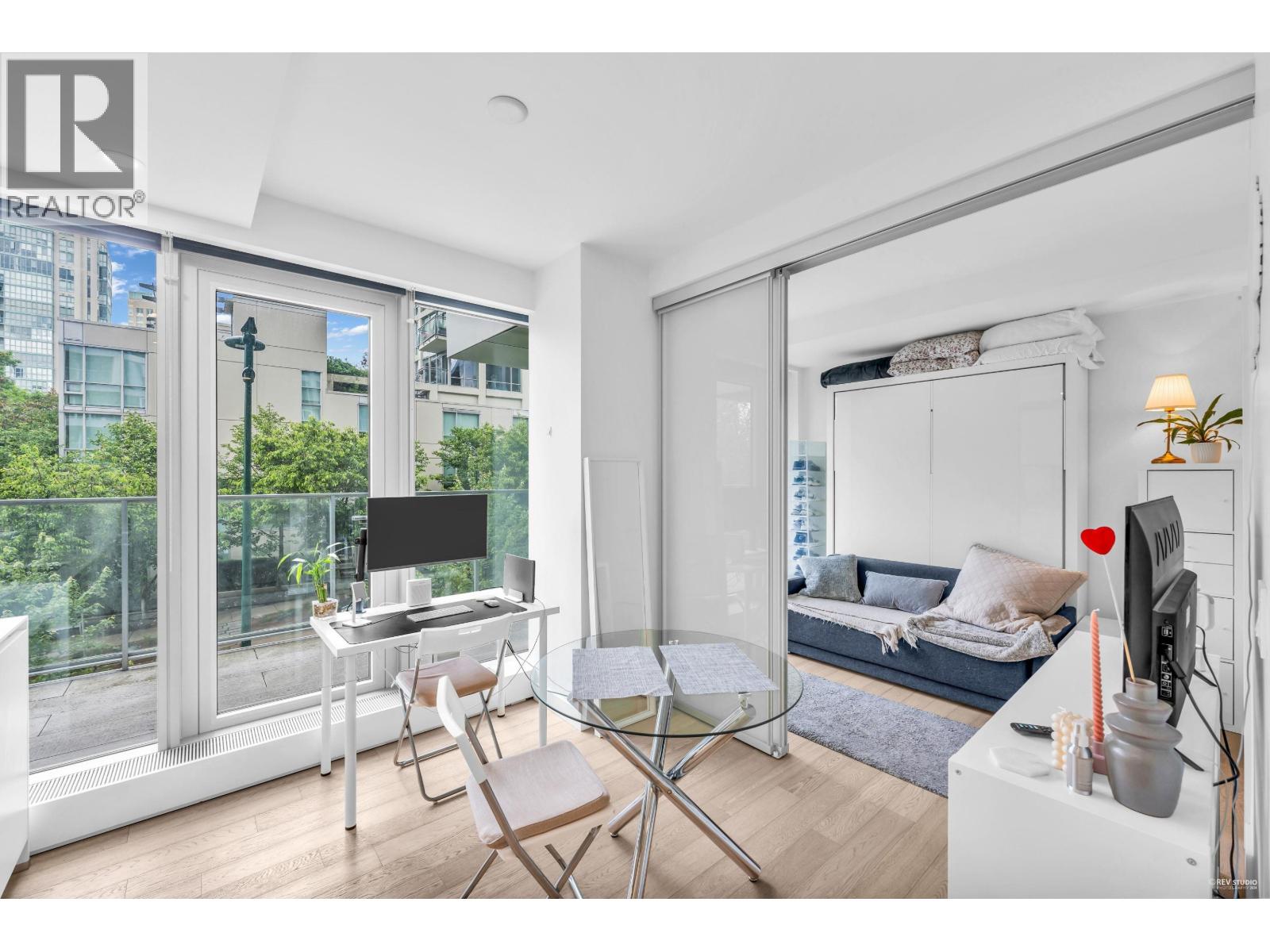 303 1480 HOWE STREET, Vancouver