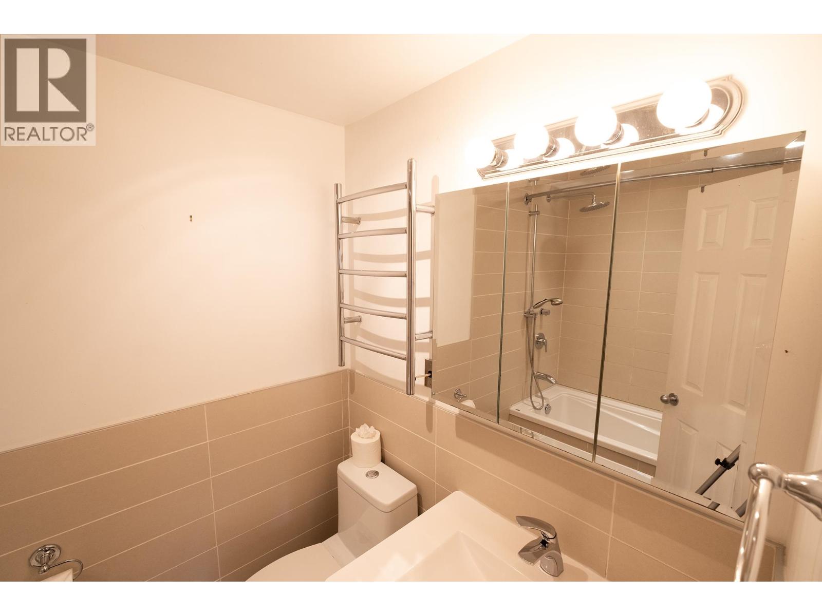 5863 SANDY HOOK ROAD, Sechelt