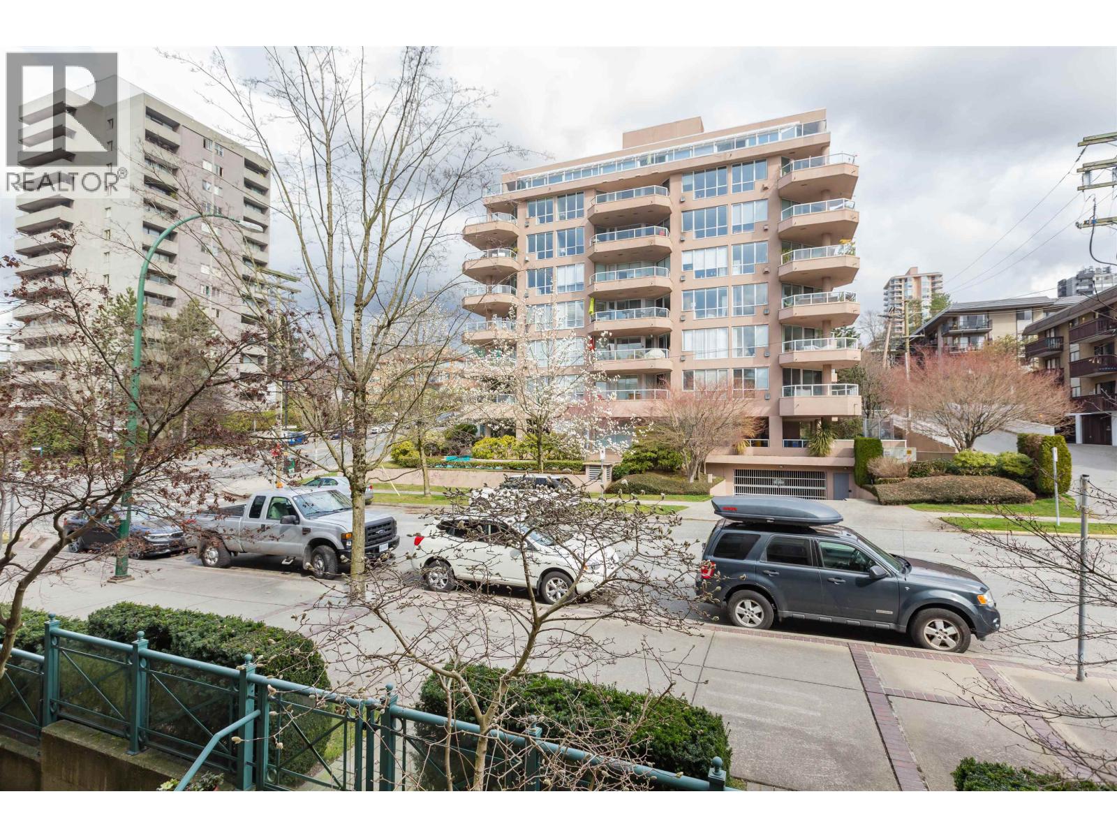 219 332 LONSDALE AVENUE, North Vancouver