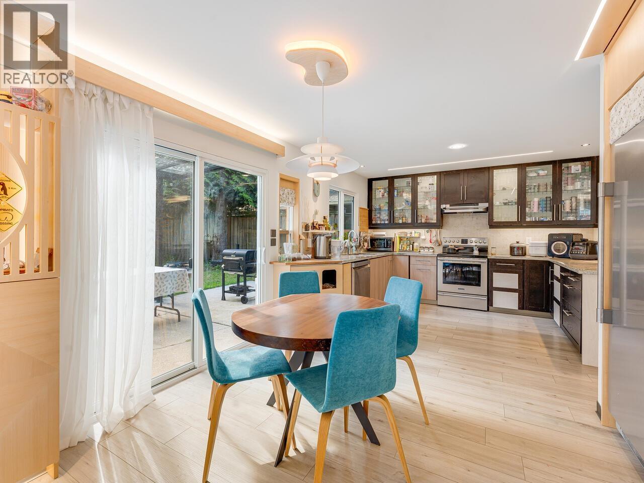 11320 NO.1 Road, Richmond