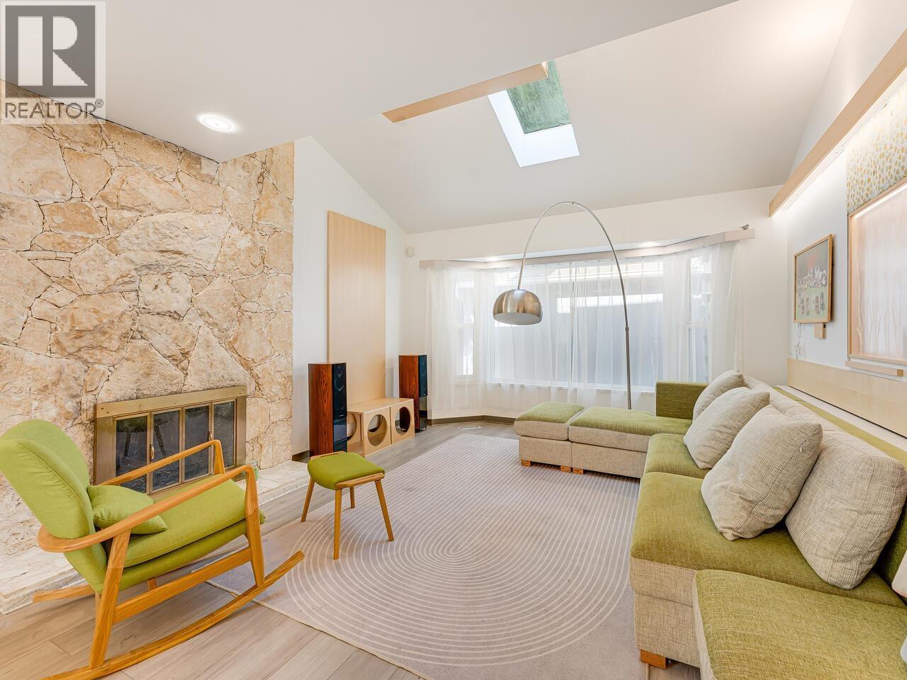 11320 NO.1 Road, Richmond